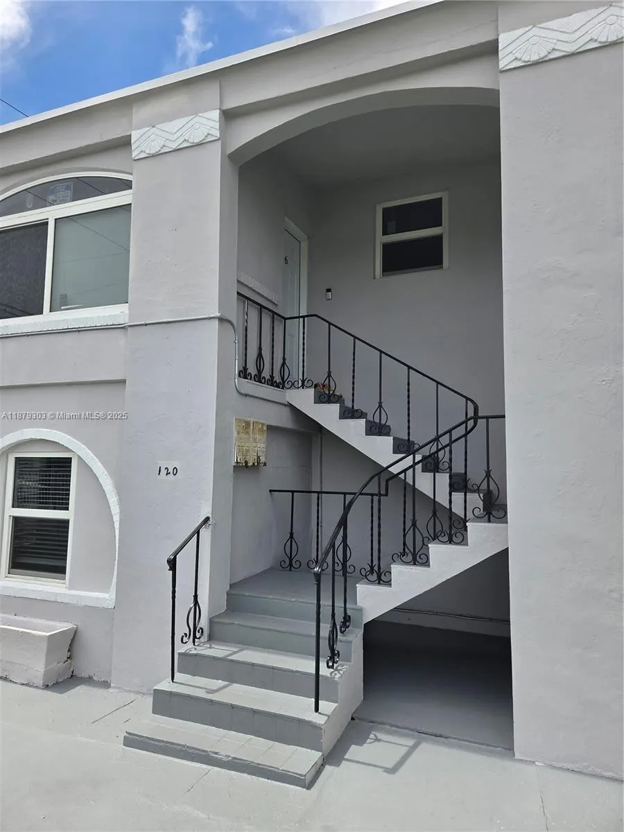 120 SW 20th Ave