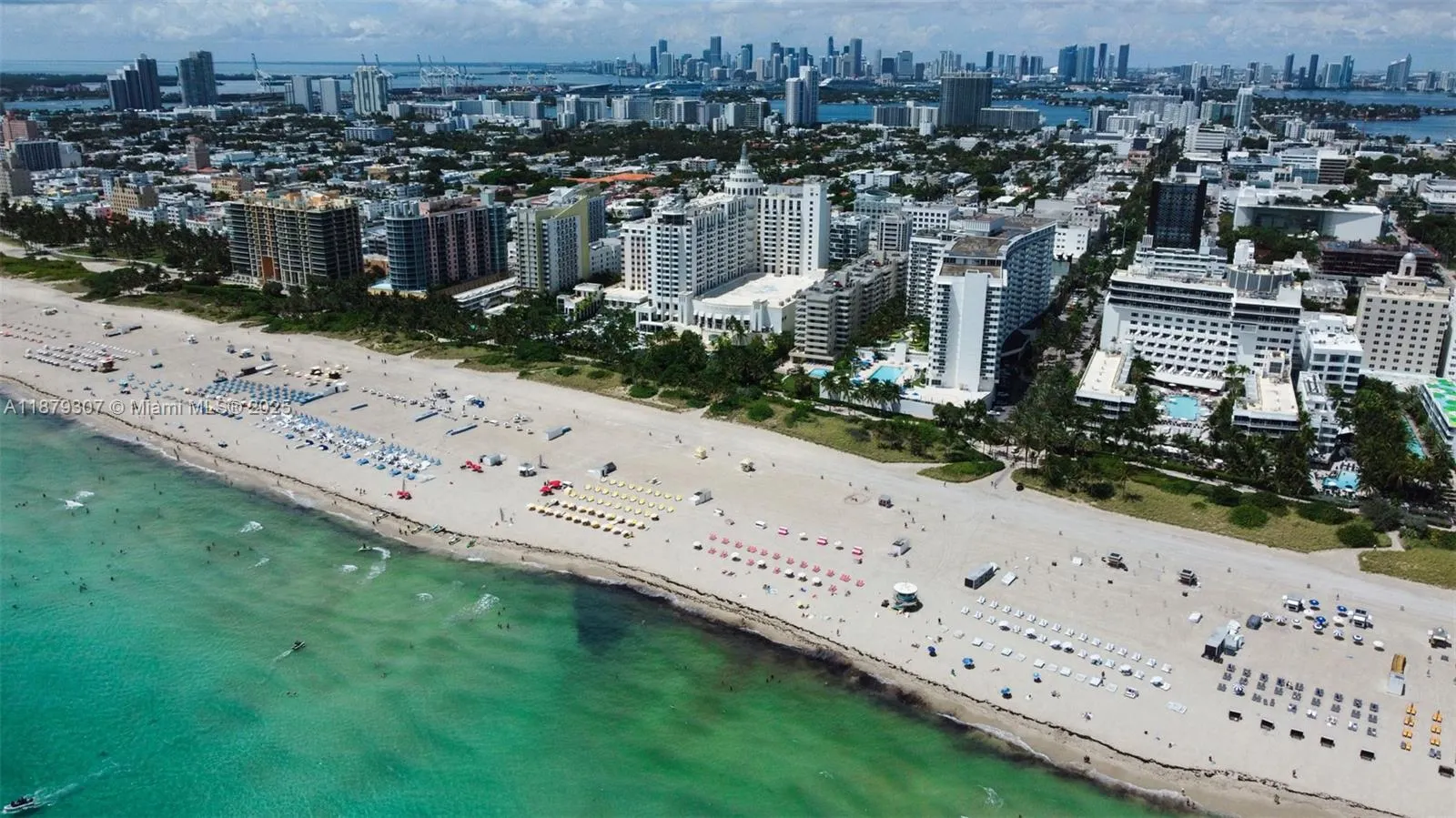 1621 Collins Ave, #406