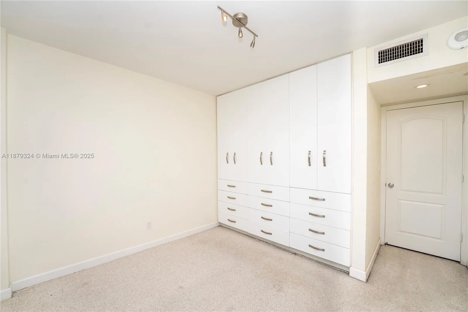 5600 Collins Ave, #4H