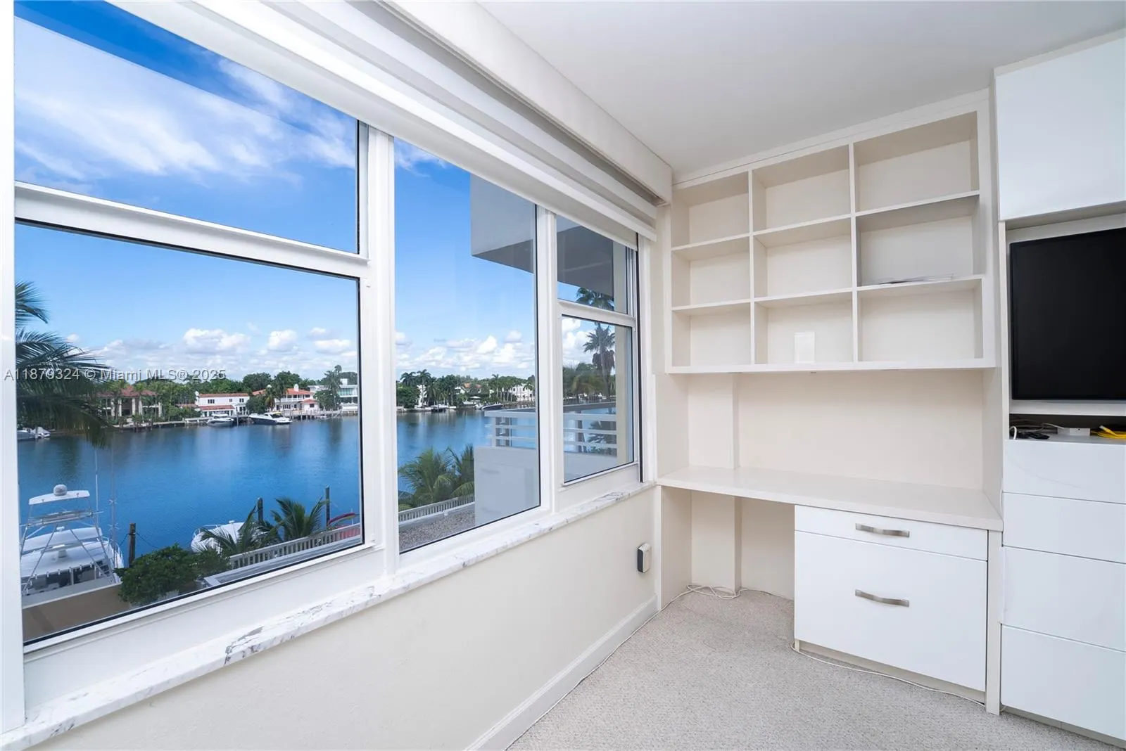 5600 Collins Ave, #4H