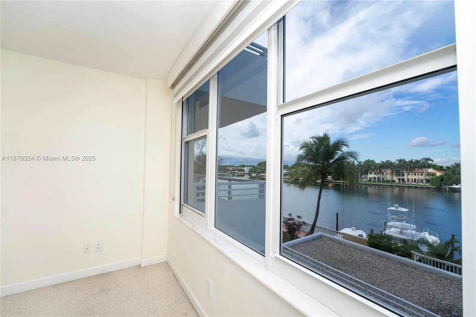 5600 Collins Ave, #4H
