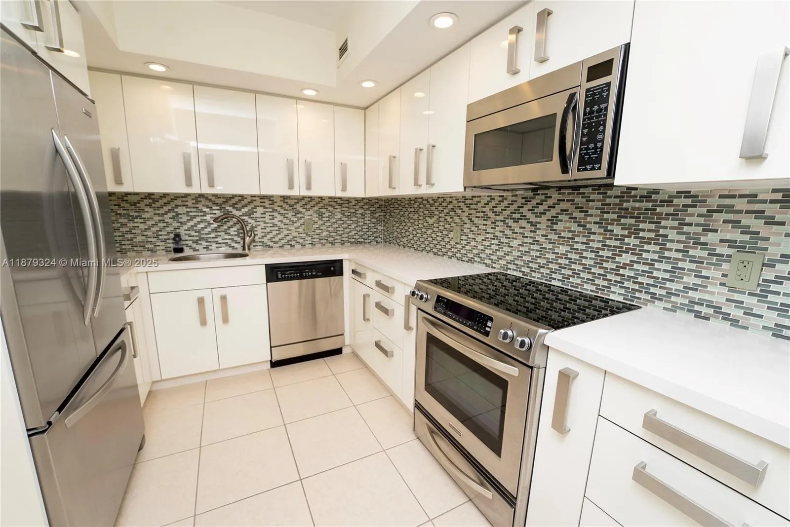 5600 Collins Ave, #4H