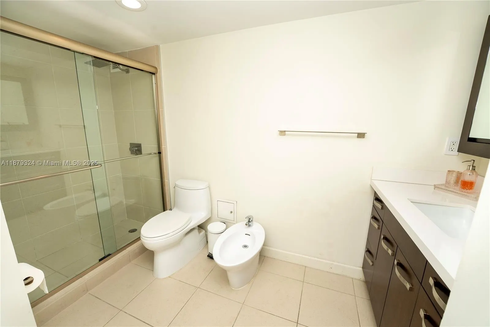 5600 Collins Ave, #4H