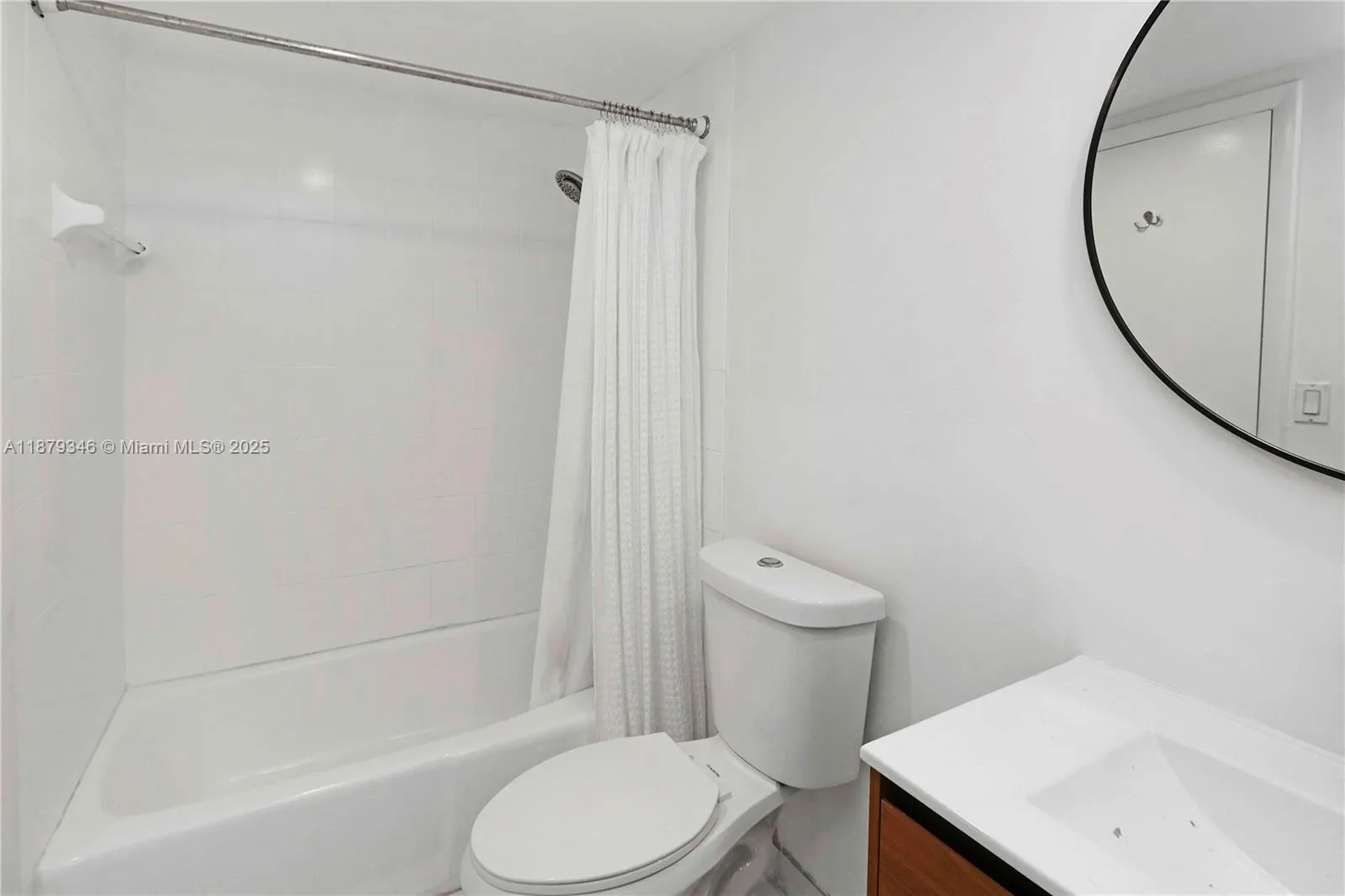 90 Edgewater Dr, #718