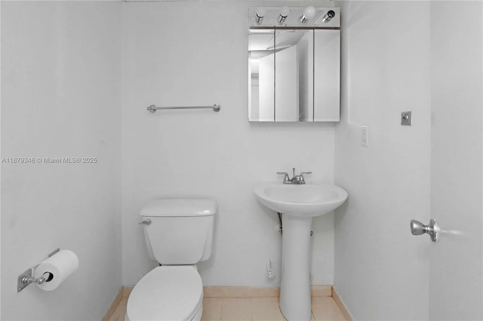 90 Edgewater Dr, #718