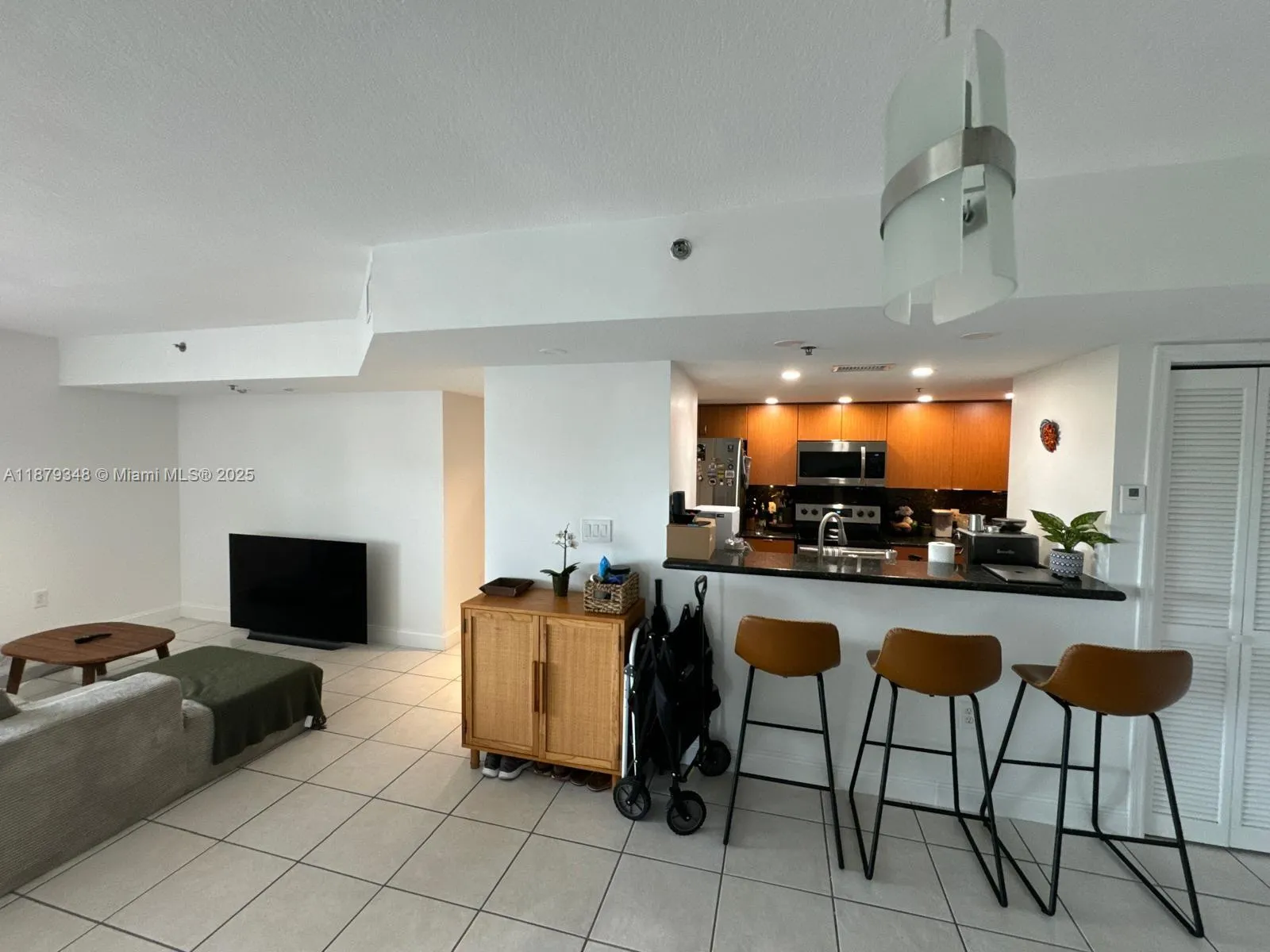 1650 Coral Way, #807