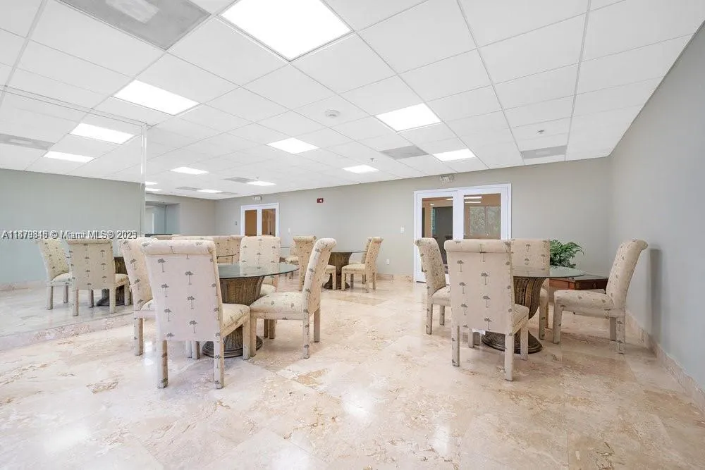 1650 Coral Way, #807