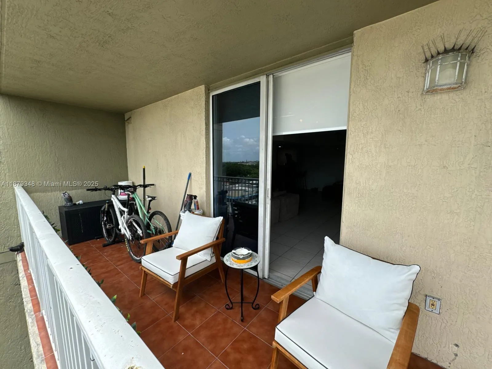 1650 Coral Way, #807