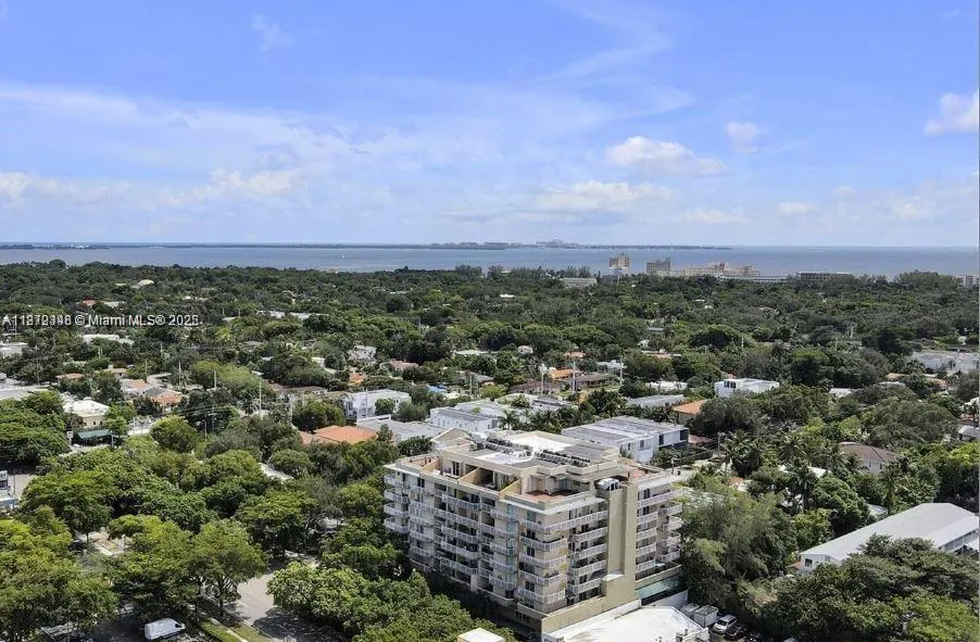 1650 Coral Way, #807