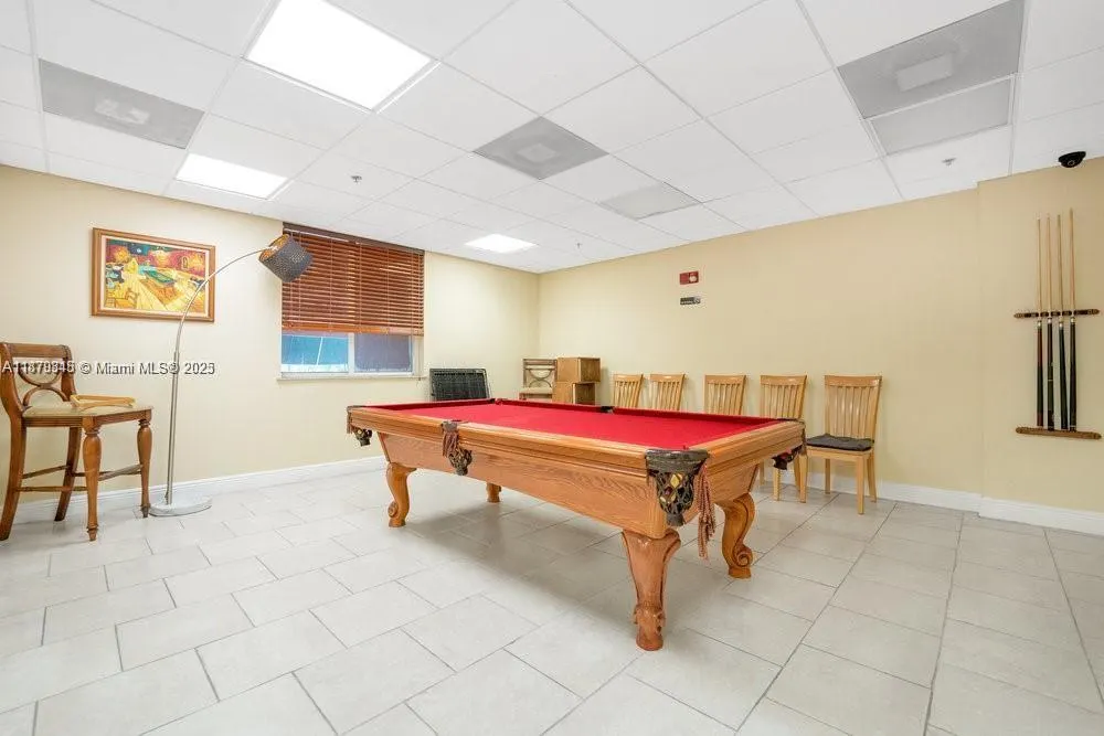 1650 Coral Way, #807