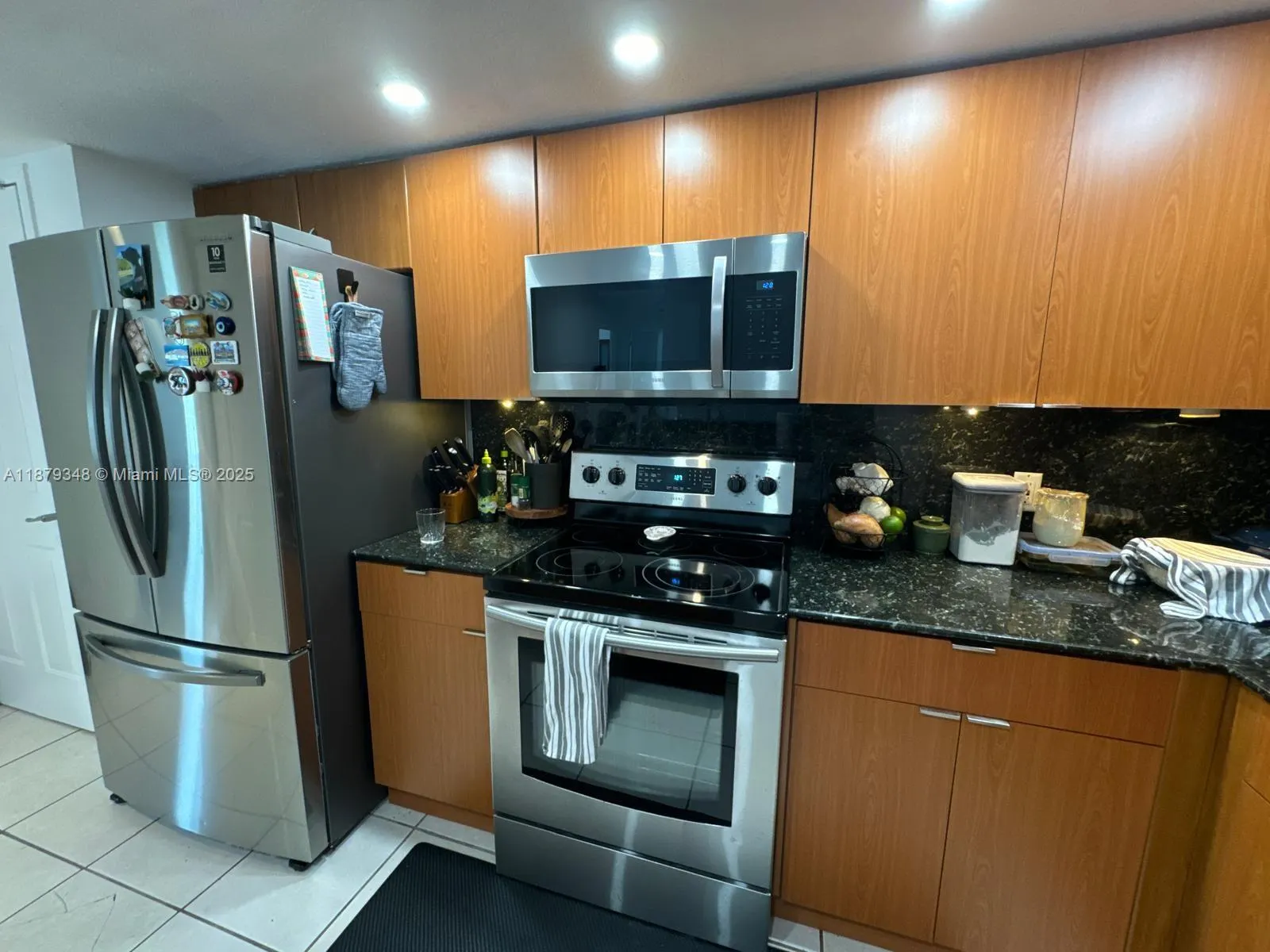1650 Coral Way, #807