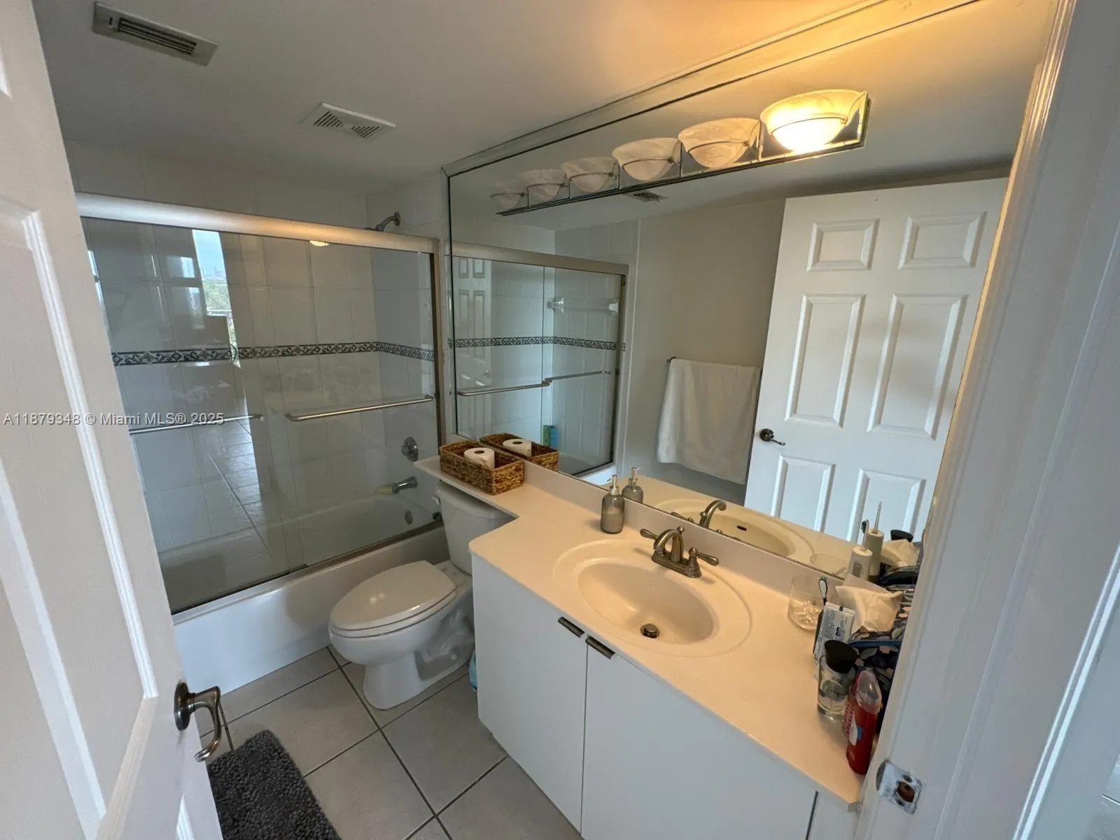 1650 Coral Way, #807