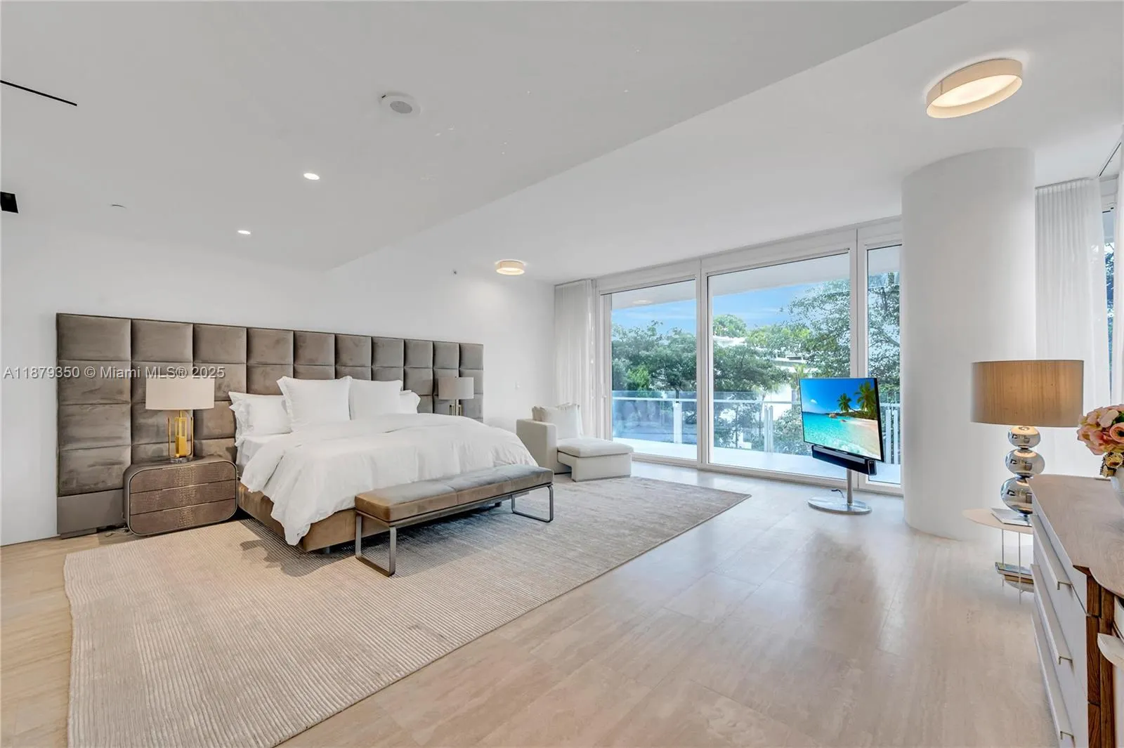 9111 Collins Ave, #N-317