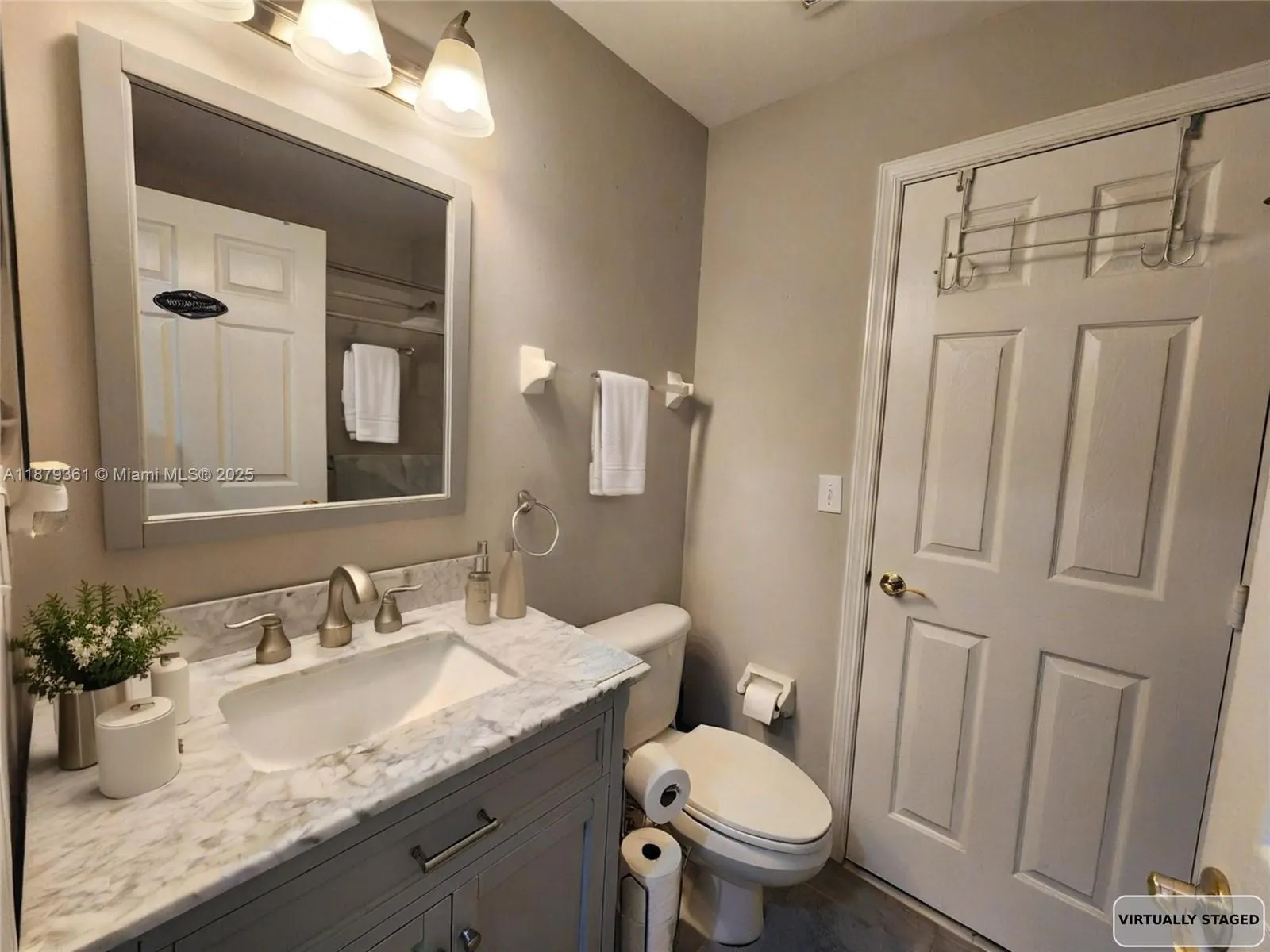 5122 Marla Dr