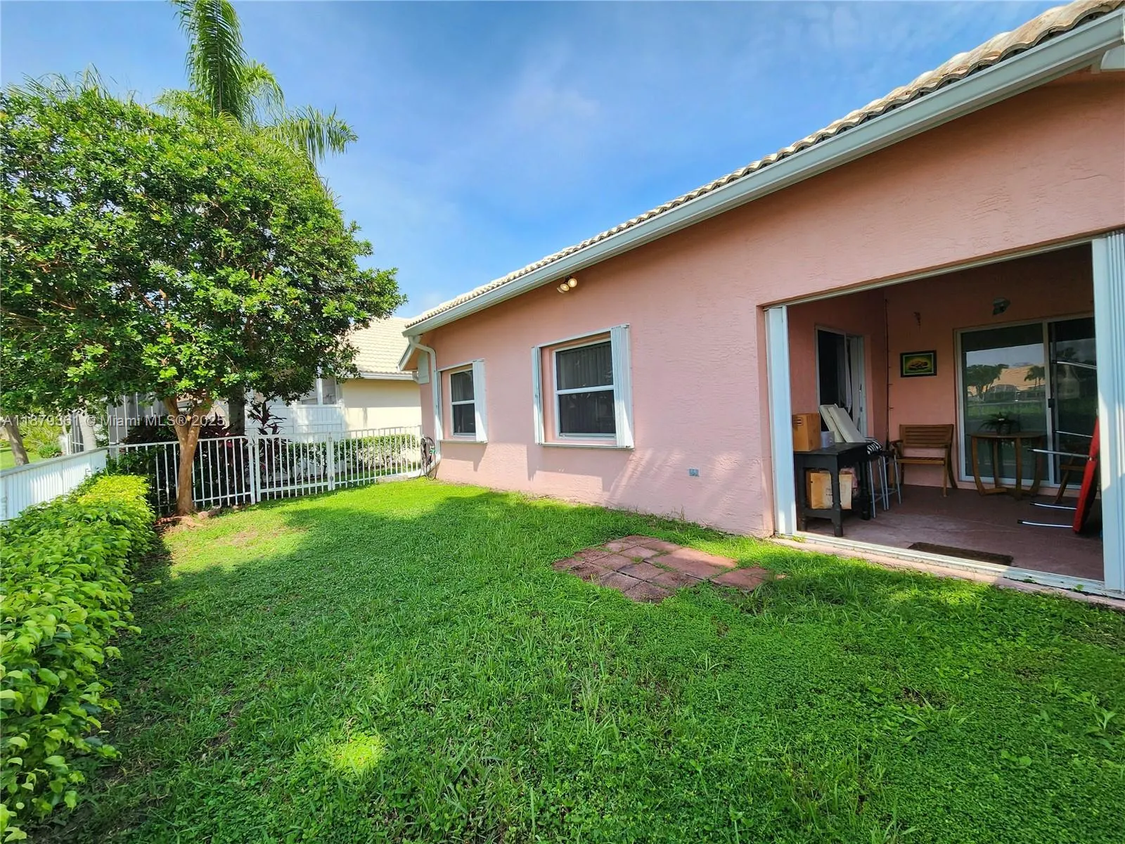 5122 Marla Dr