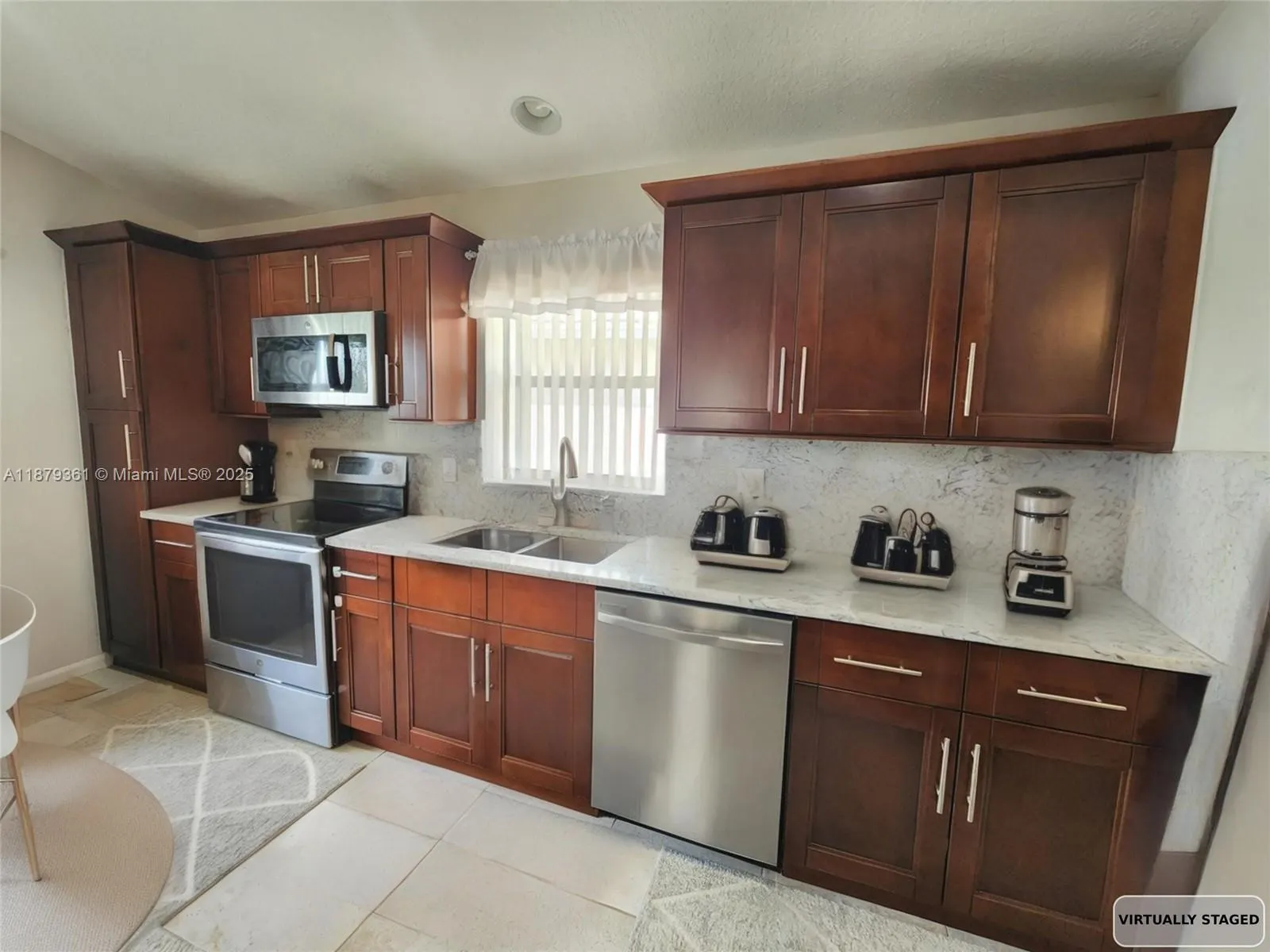 5122 Marla Dr