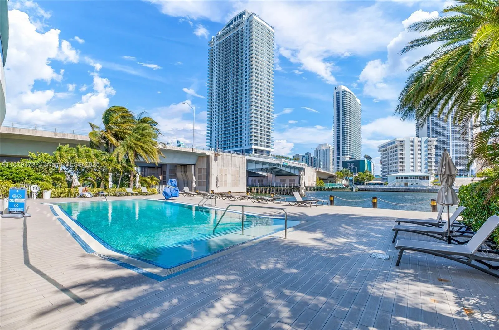2602 E Hallandale Beach Blvd, #R2109