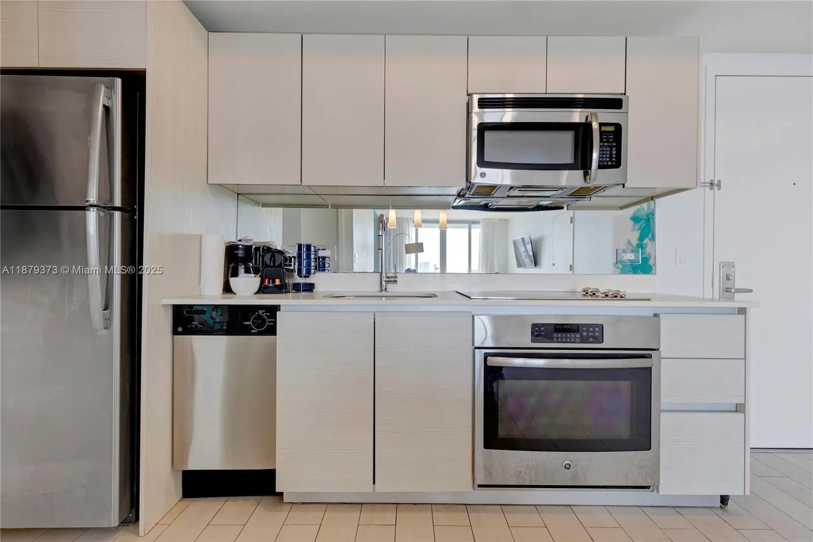 2602 E Hallandale Beach Blvd, #R2109