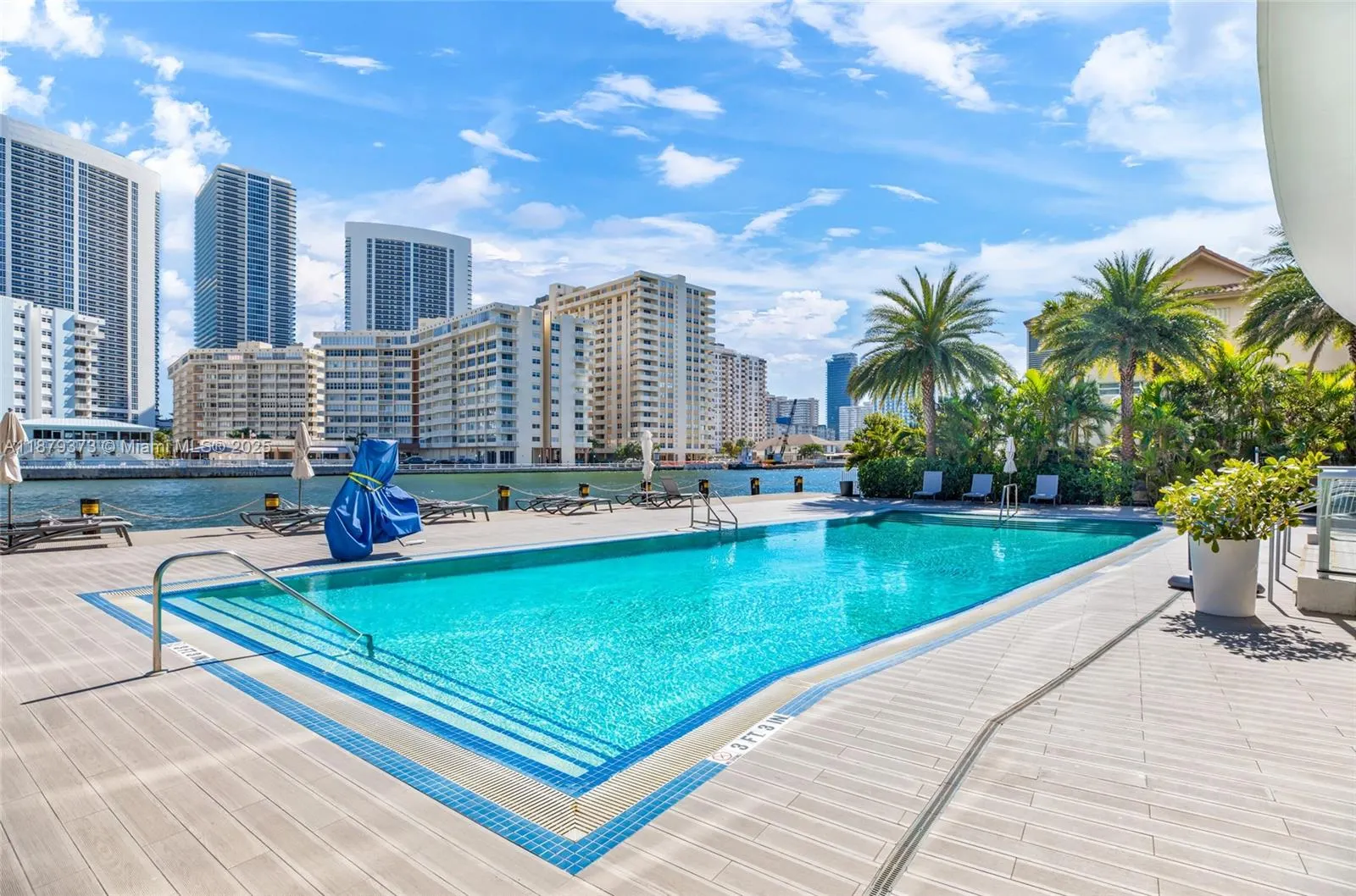 2602 E Hallandale Beach Blvd, #R2109