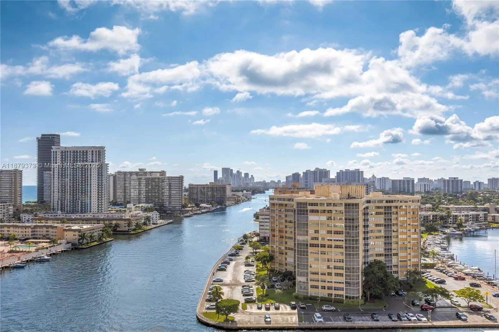 2602 E Hallandale Beach Blvd, #R2109