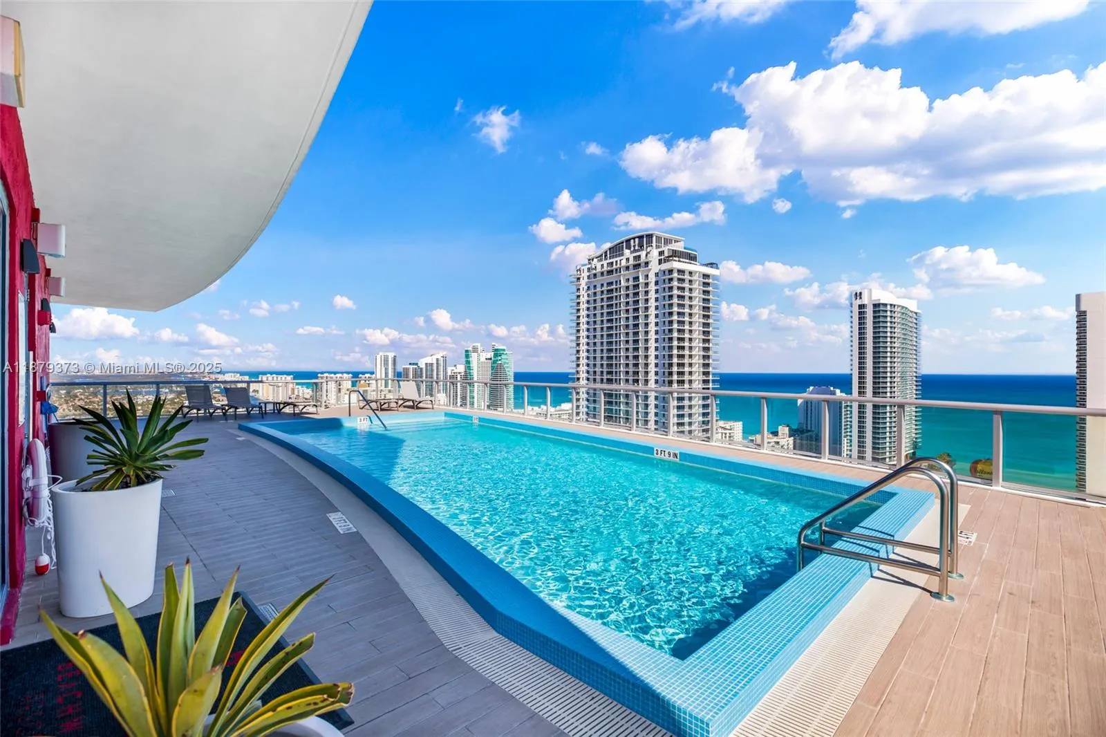 2602 E Hallandale Beach Blvd, #R2109
