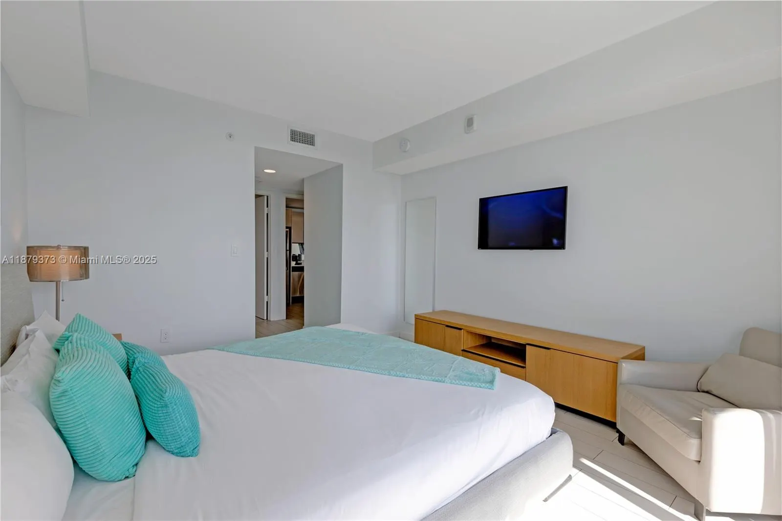 2602 E Hallandale Beach Blvd, #R2109