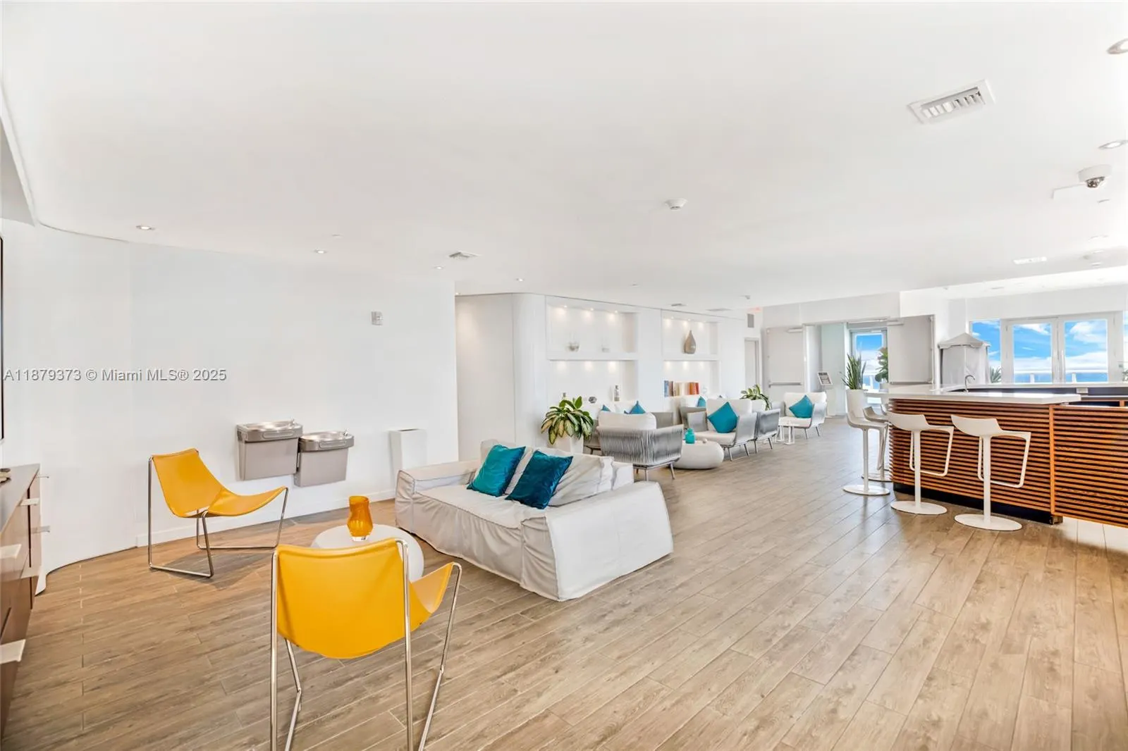 2602 E Hallandale Beach Blvd, #R2109