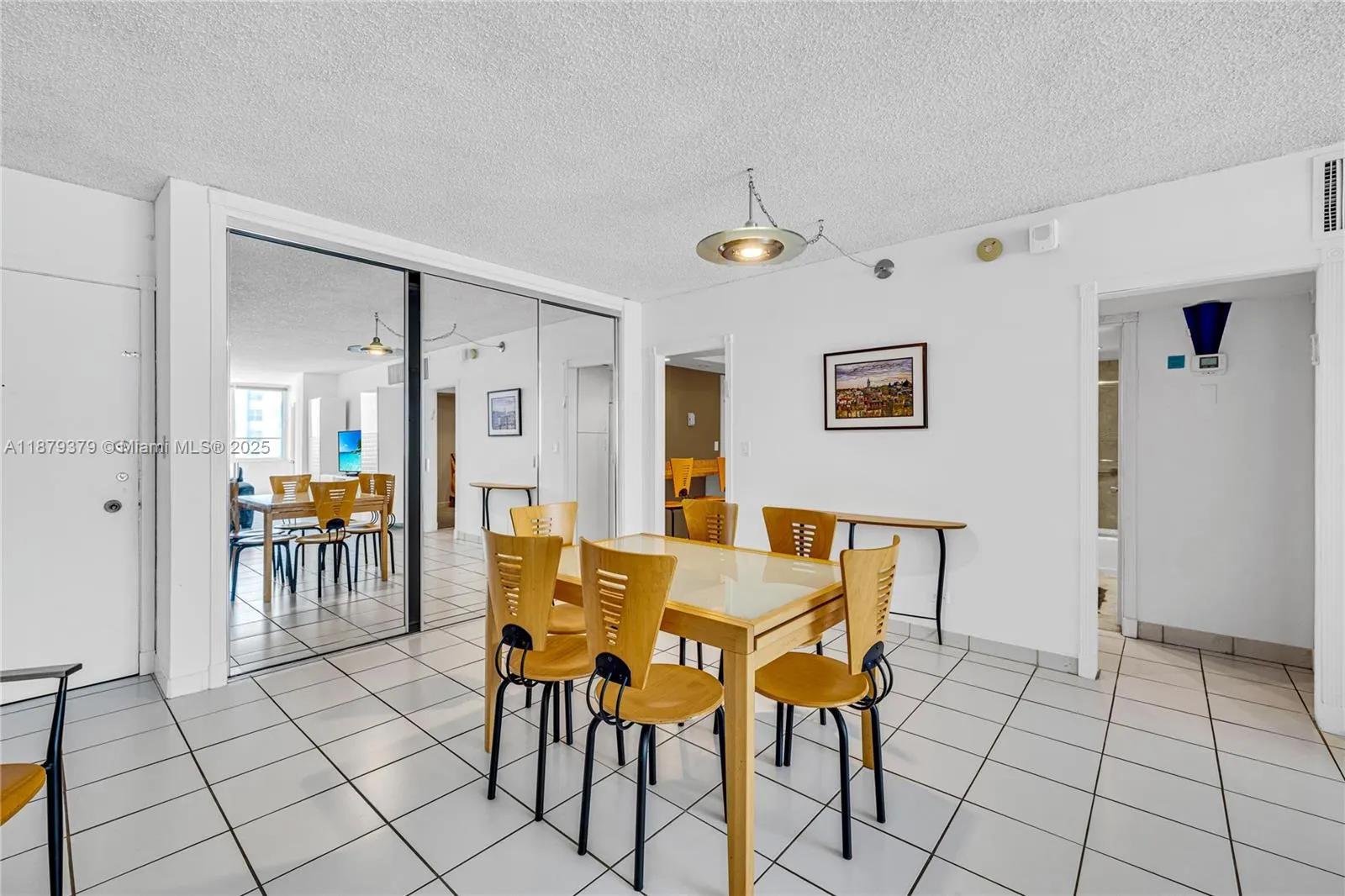5005 Collins Ave, #616