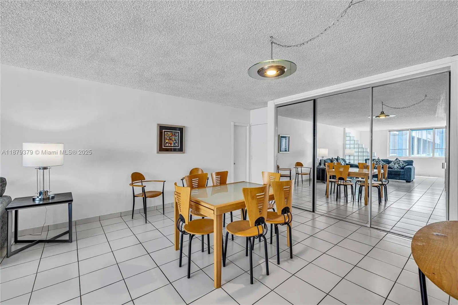 5005 Collins Ave, #616