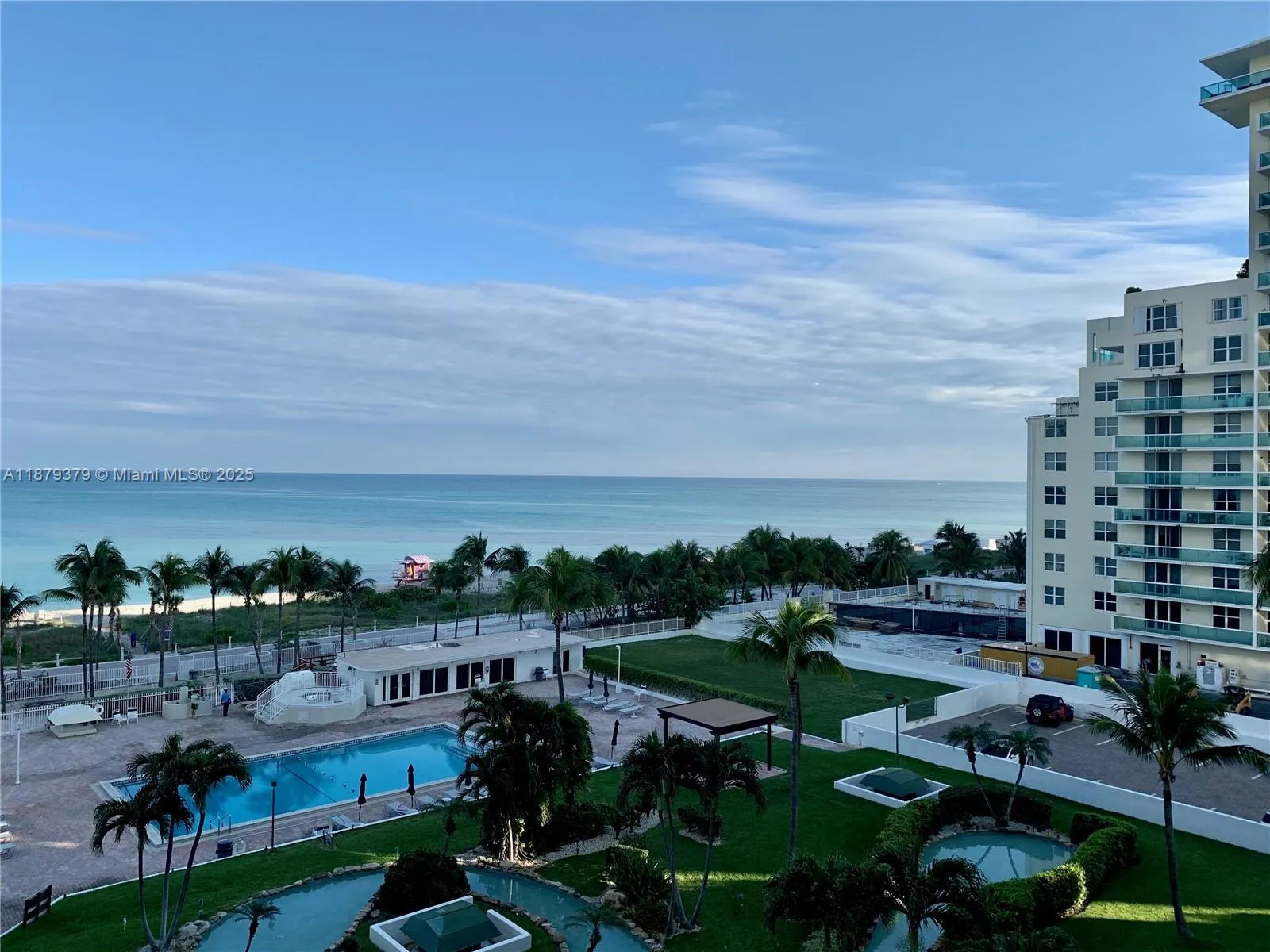 5005 Collins Ave, #616
