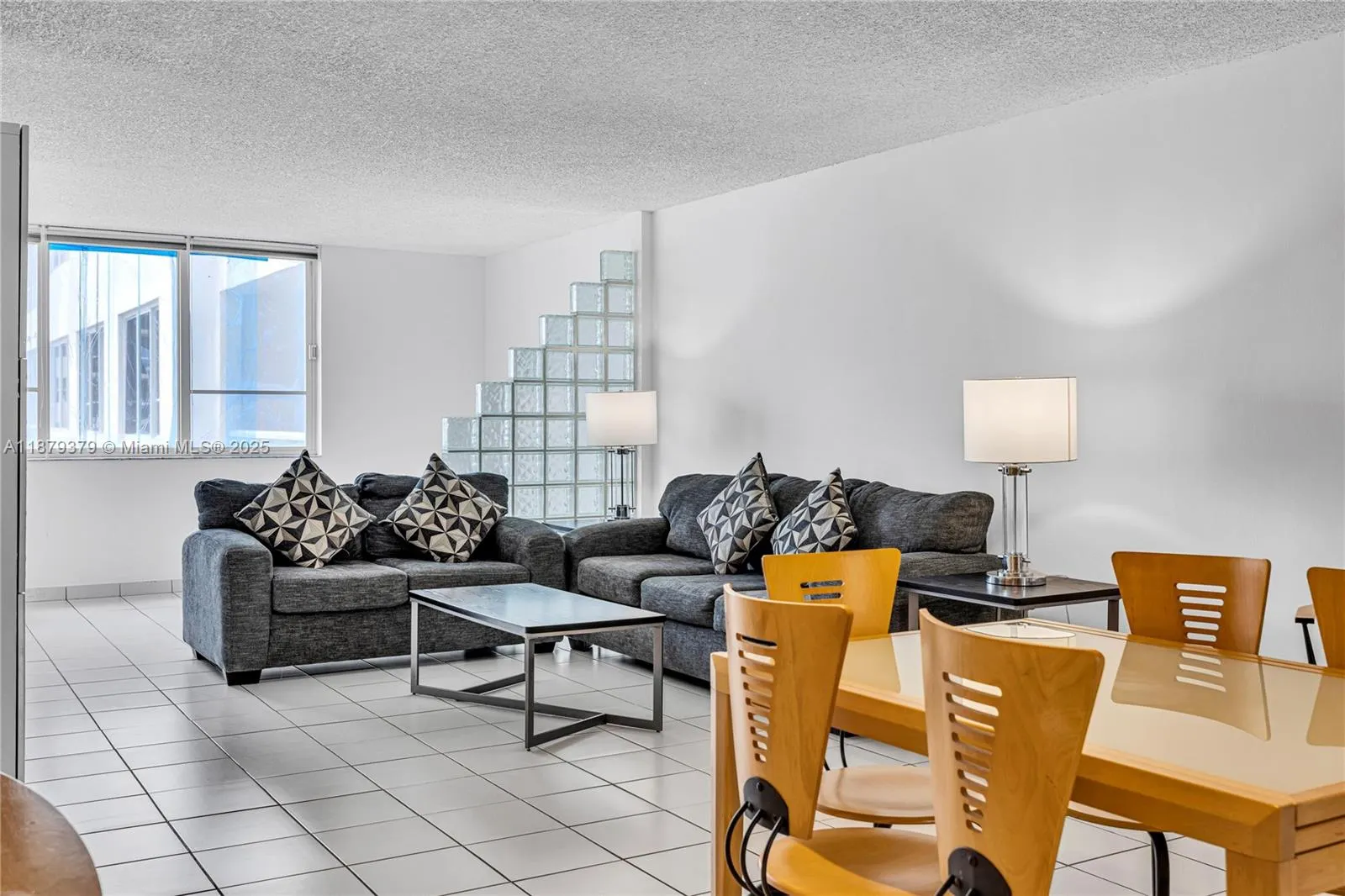 5005 Collins Ave, #616