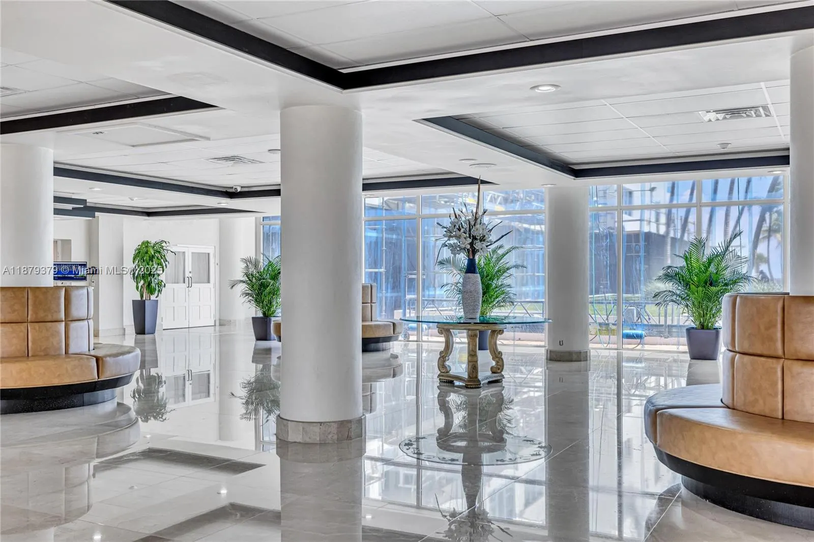 5005 Collins Ave, #616