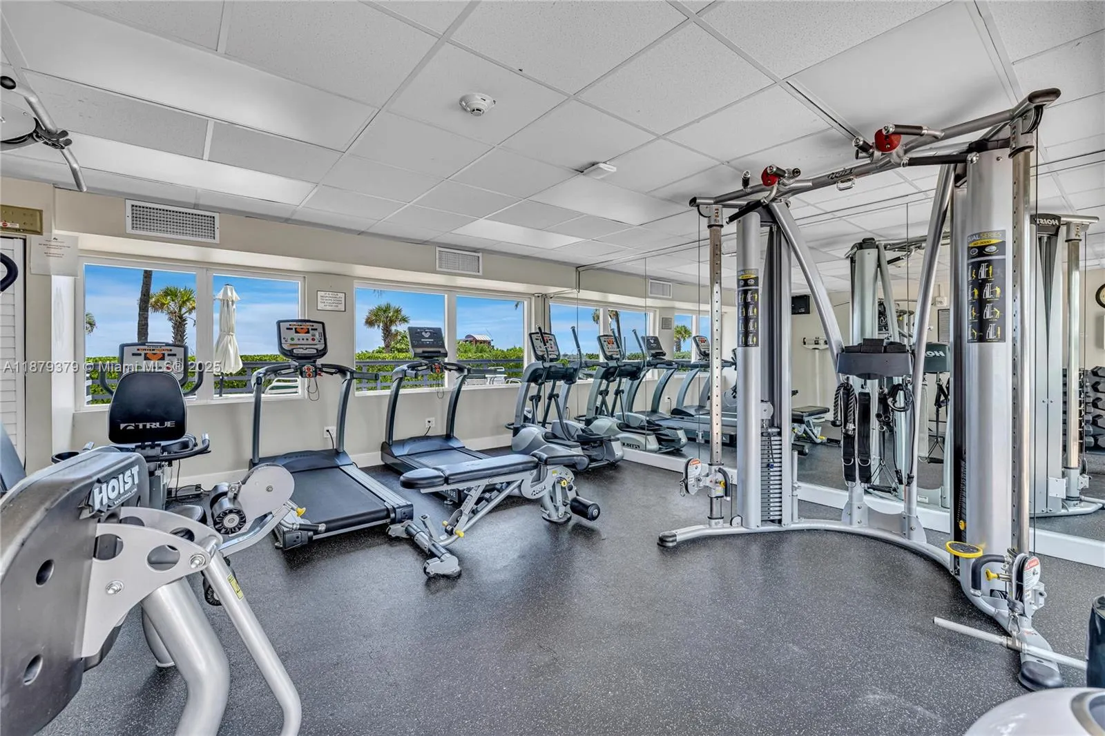 5005 Collins Ave, #616