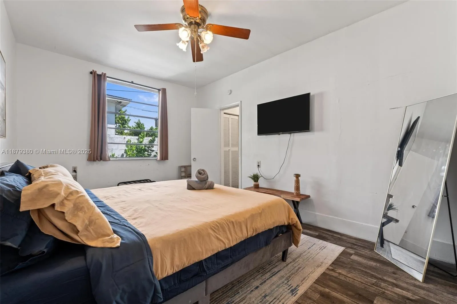 2453 SW 17th St, #2453