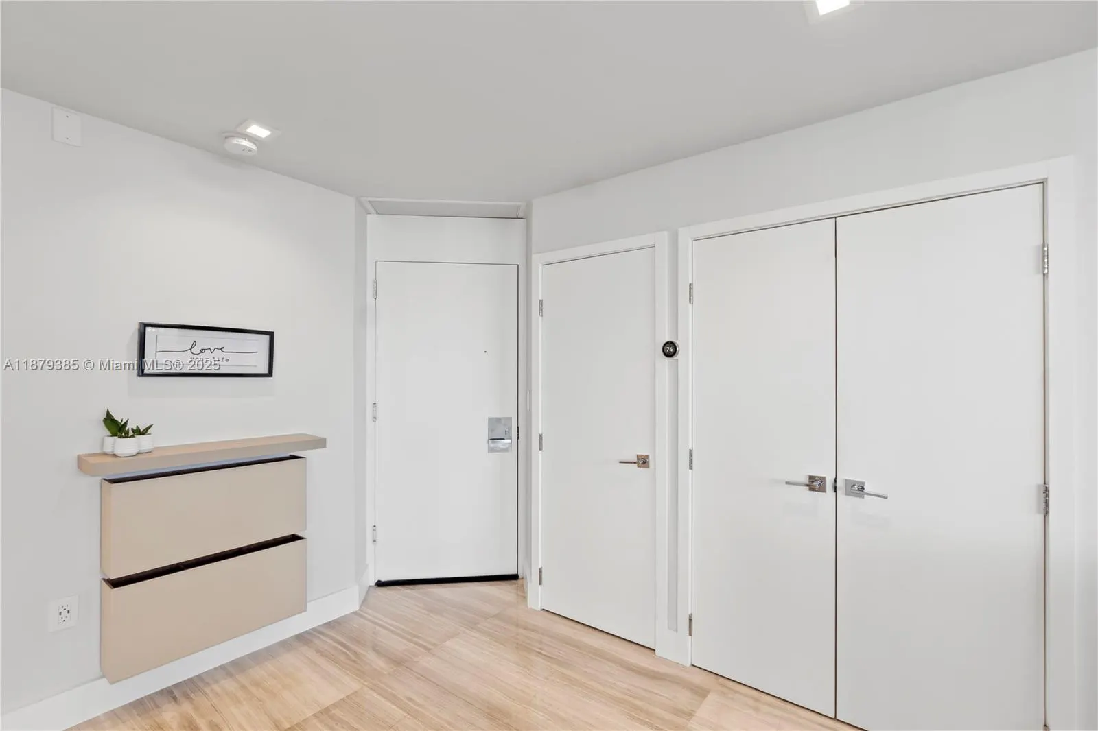 20185 E Country Club Dr, #PH6