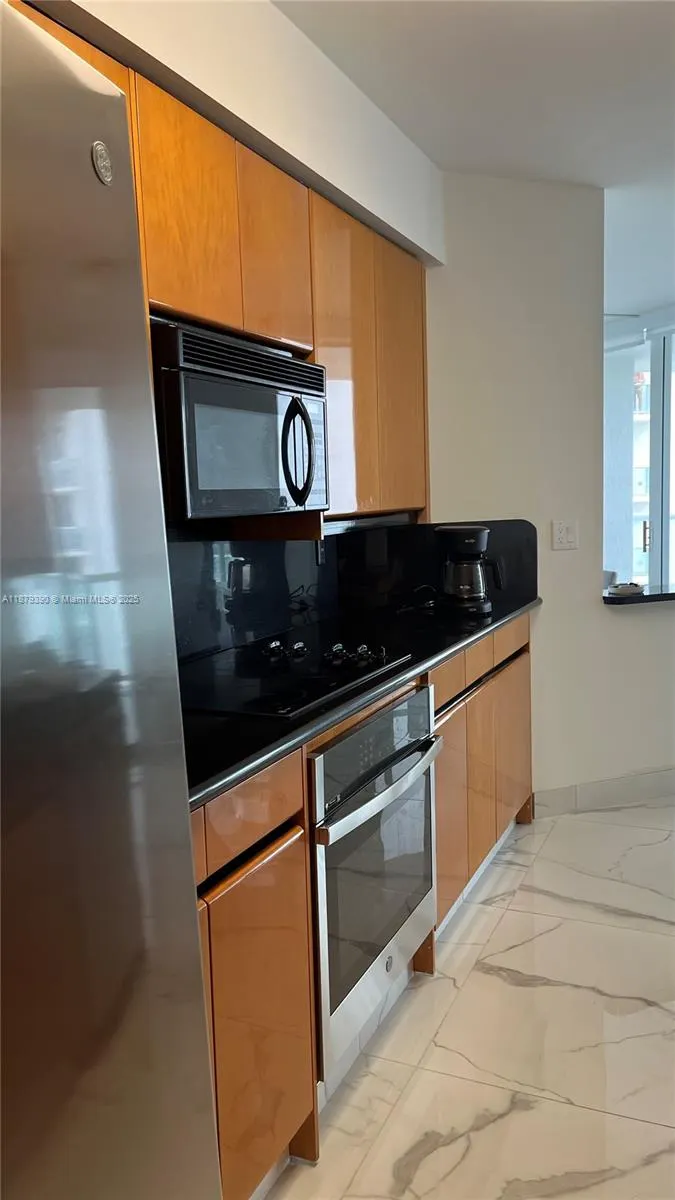 18671 Collins Ave, #804