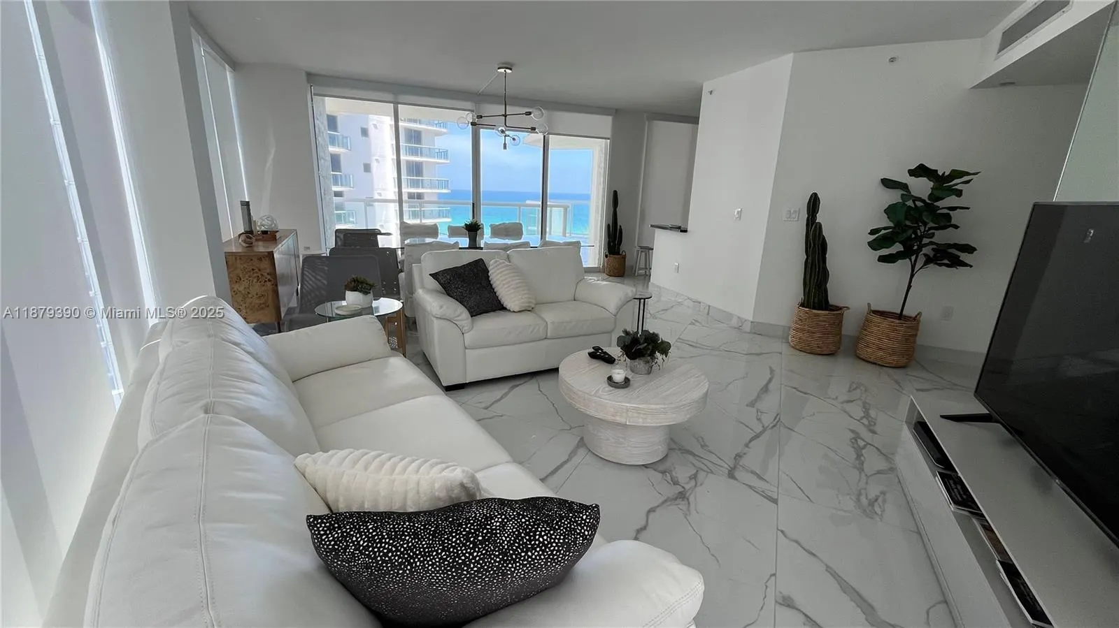 18671 Collins Ave, #804