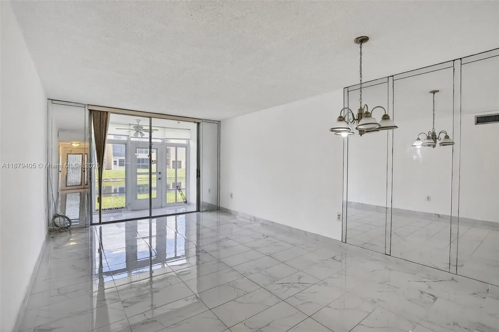 8951 Sunrise Lakes Blvd, #105