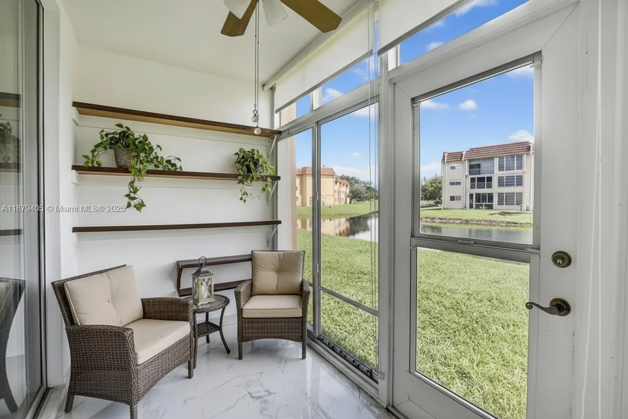 8951 Sunrise Lakes Blvd, #105