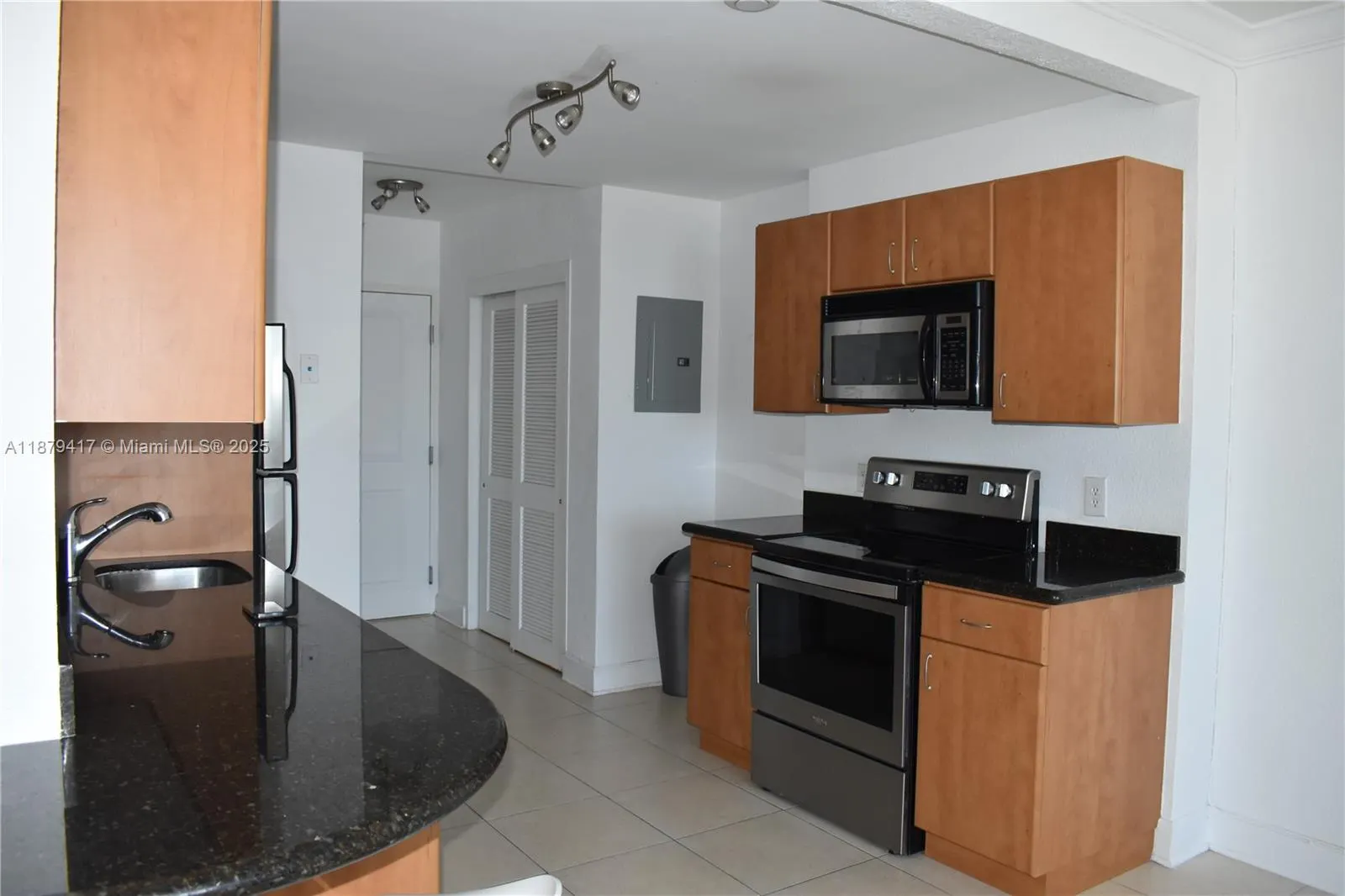 401 N 69th St, #1003