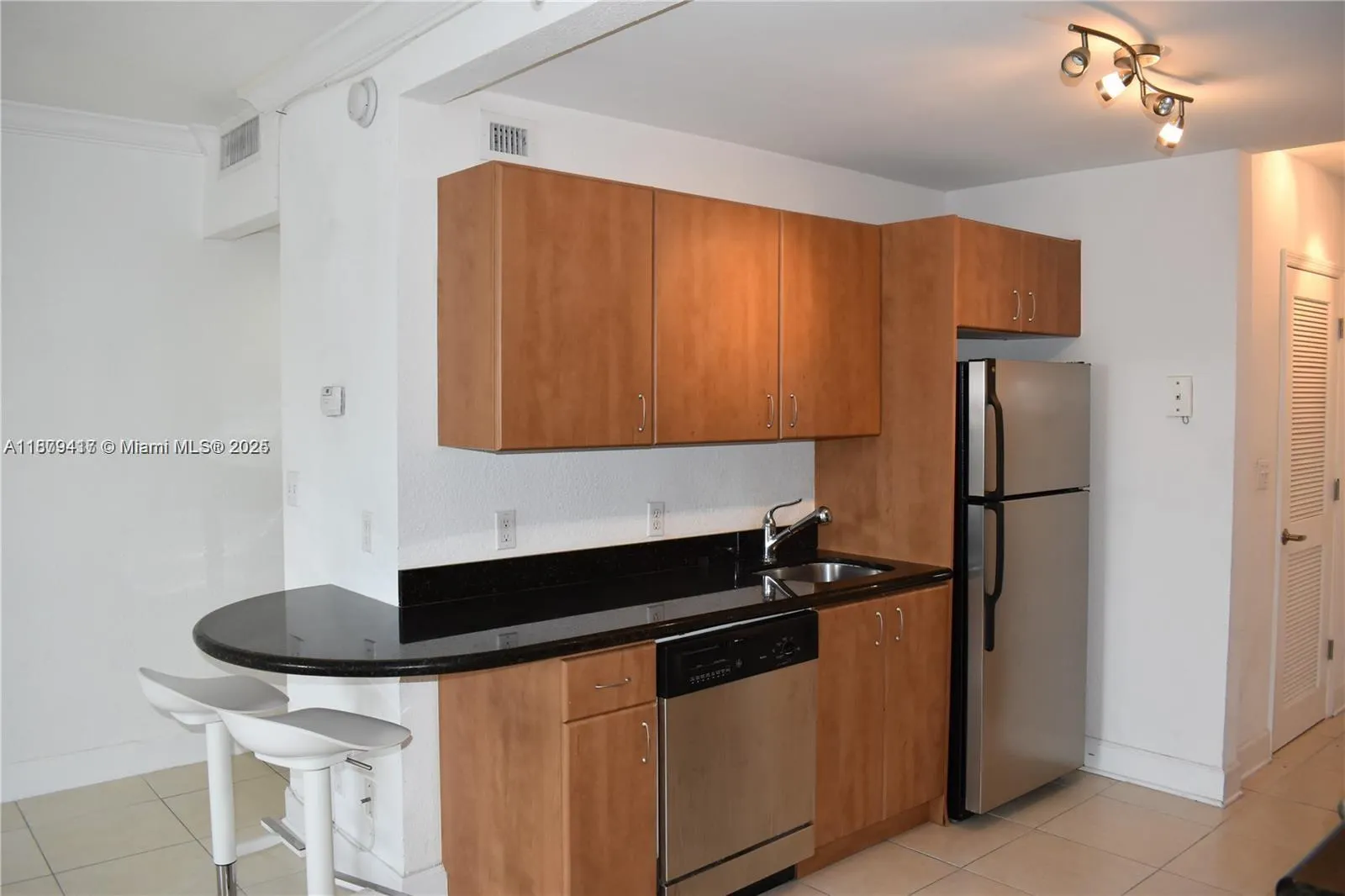 401 N 69th St, #1003