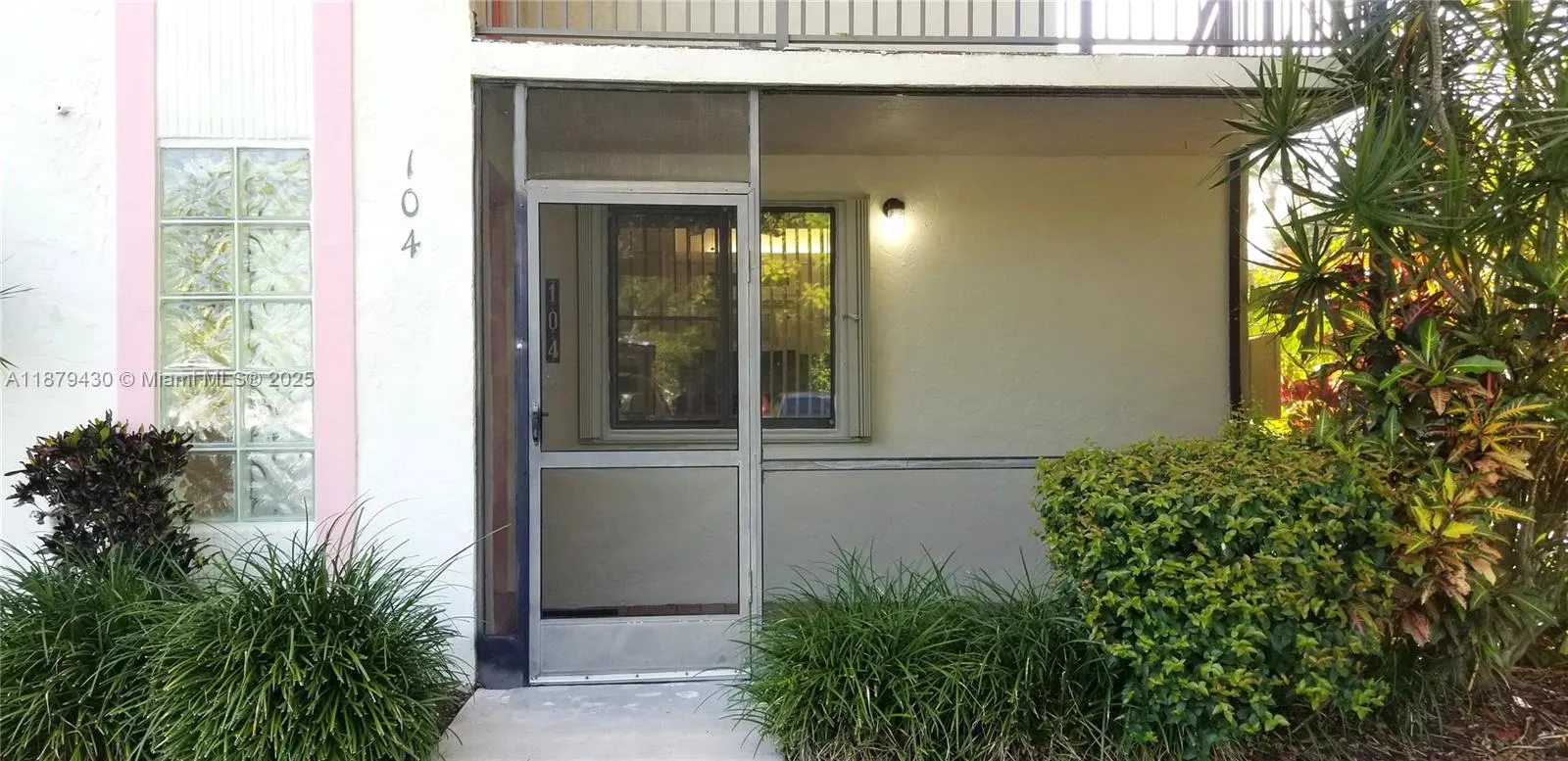 413 Lakeview Dr, #104