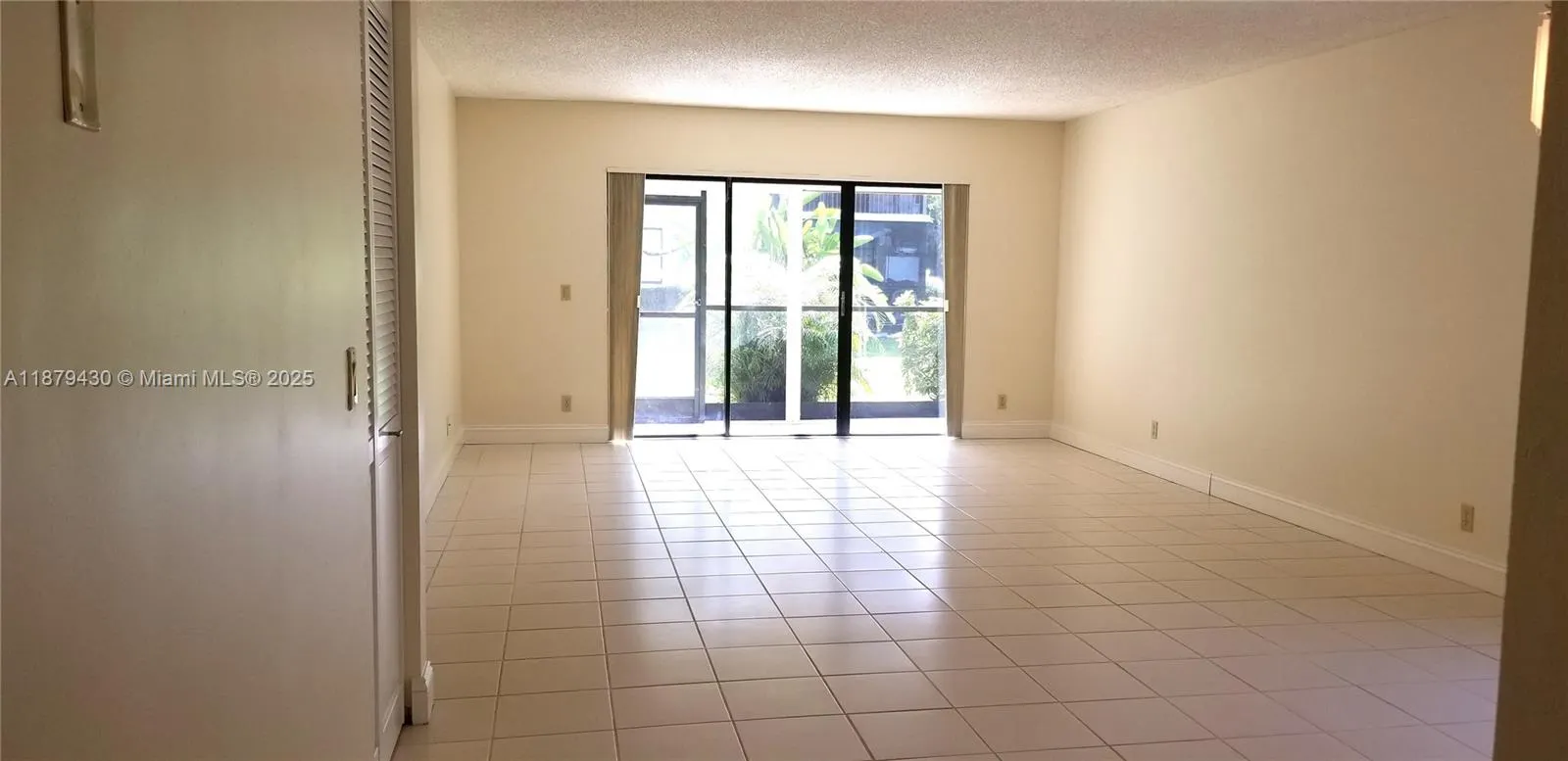 413 Lakeview Dr, #104