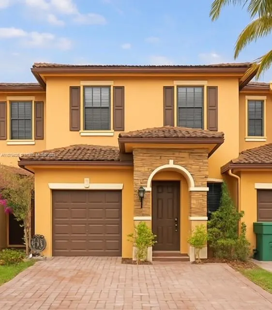 380 NE 37th Ter
