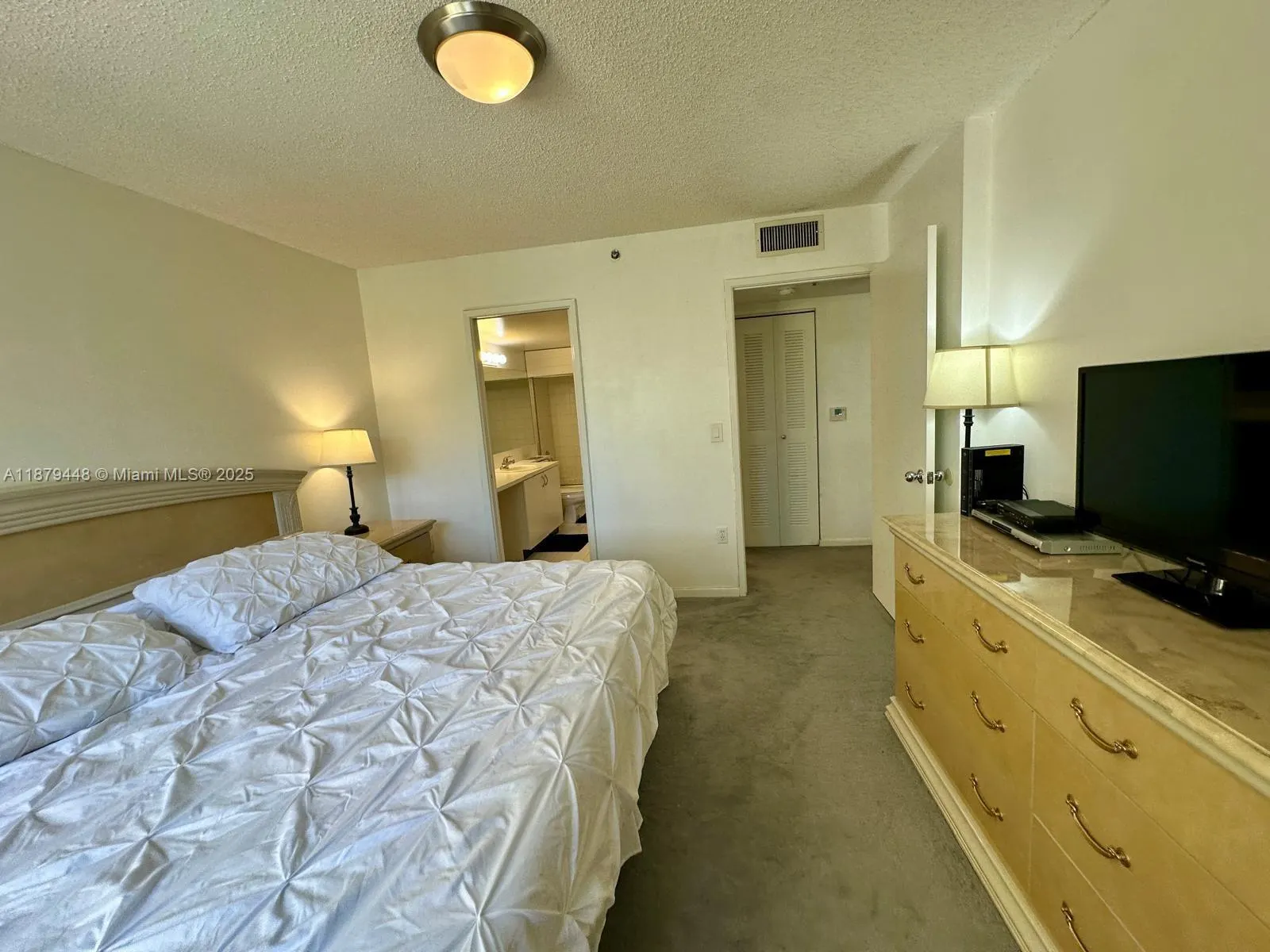 19701 E Country Club Dr, #5405