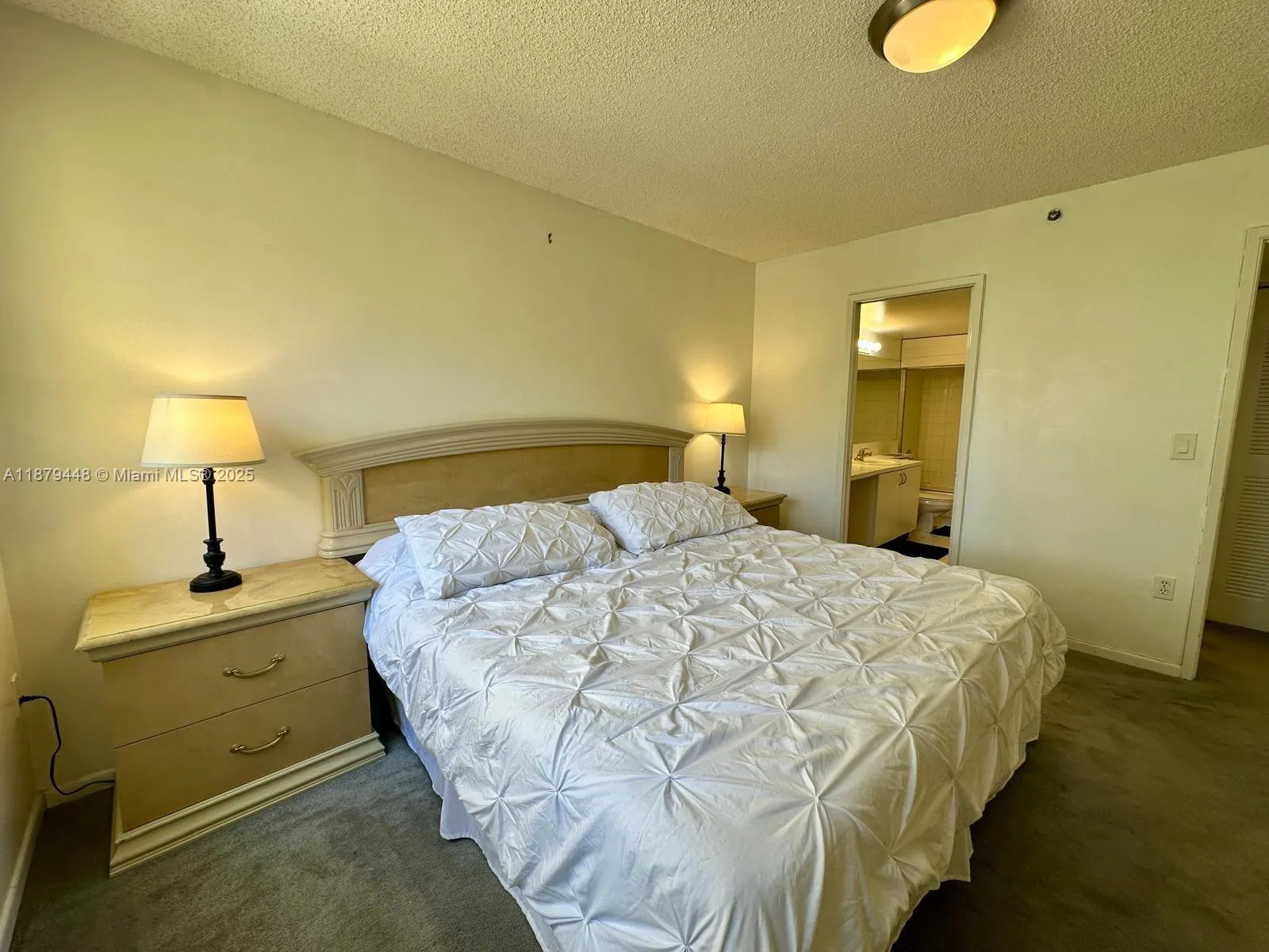 19701 E Country Club Dr, #5405