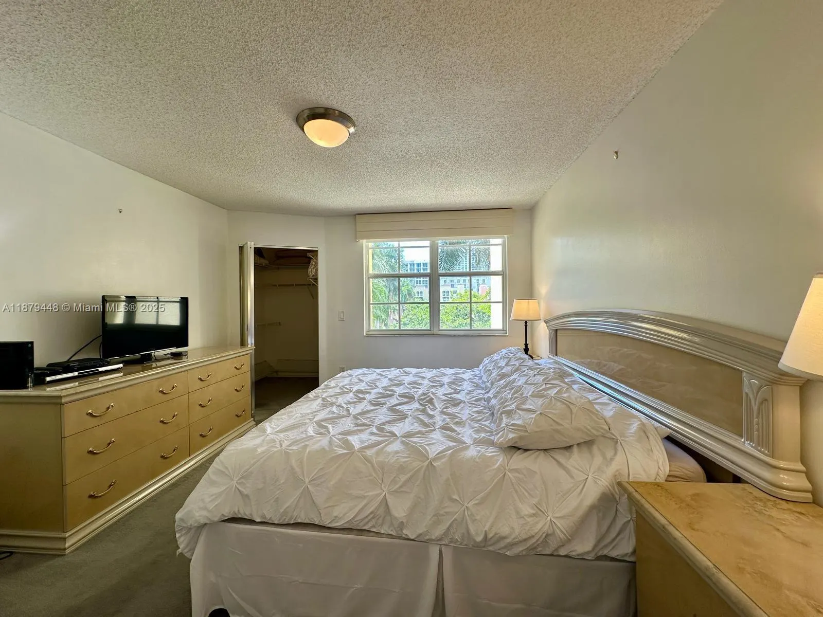 19701 E Country Club Dr, #5405