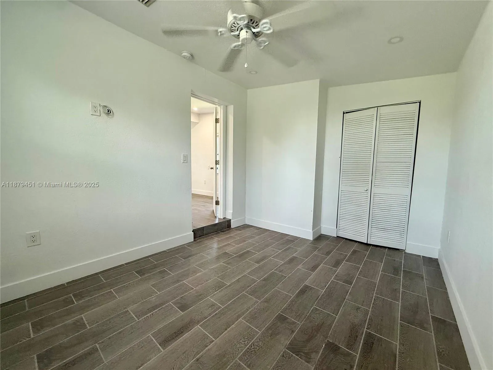 3460 Normandy Dr