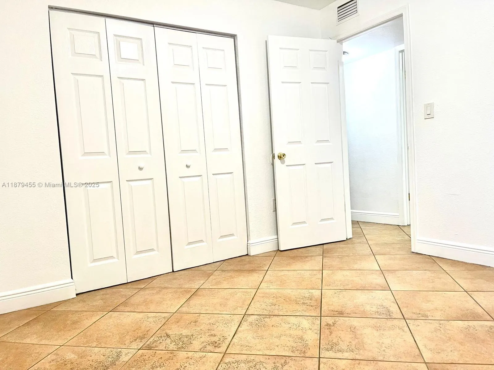 3021 W 76th St, #C-101