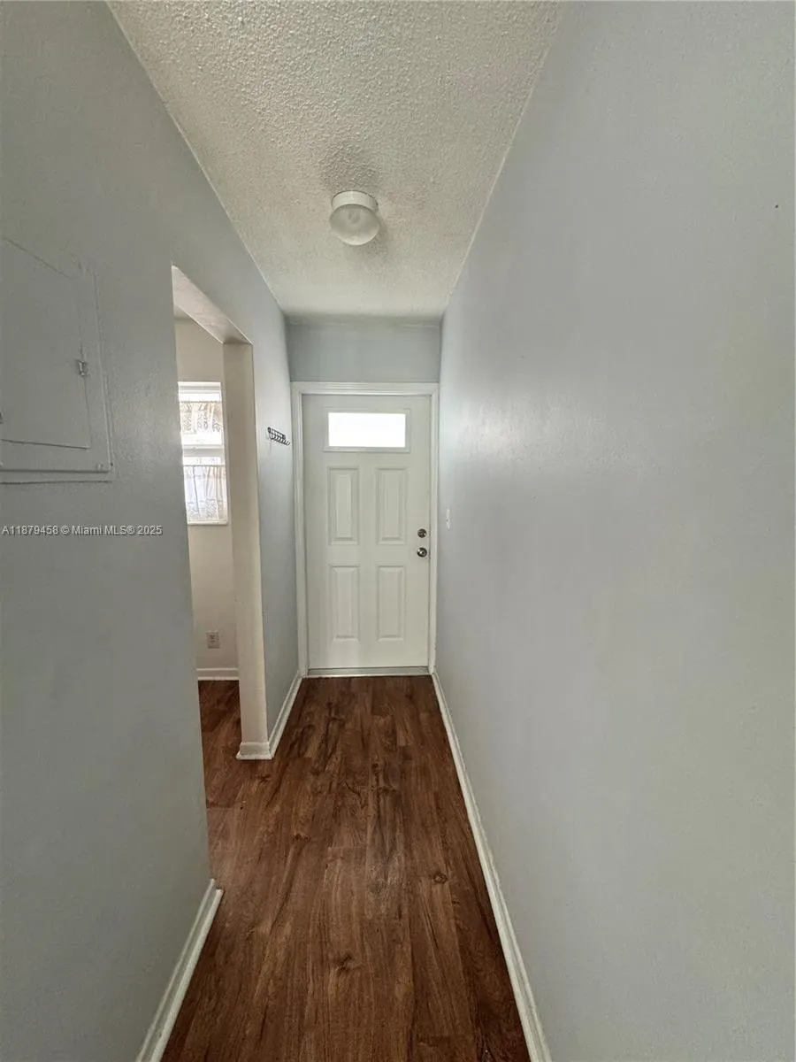 2701 NE 1st St, #203